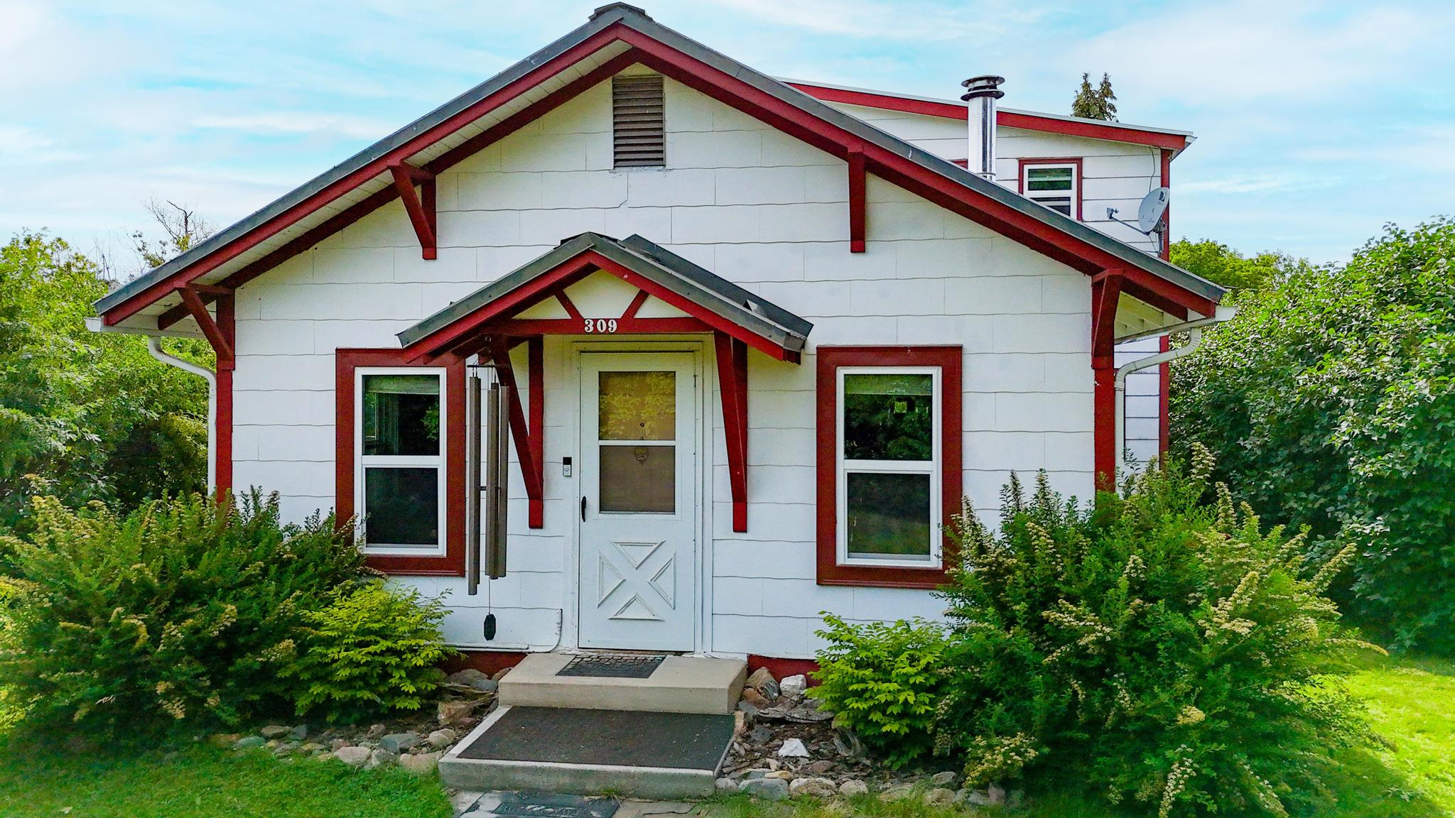 309 2nd Avenue Property Photo 1