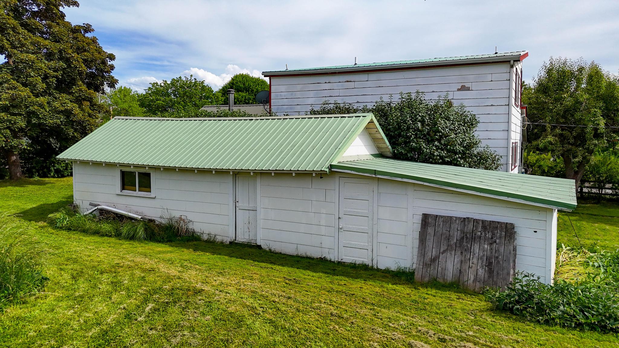 309 2nd Avenue Property Photo 24