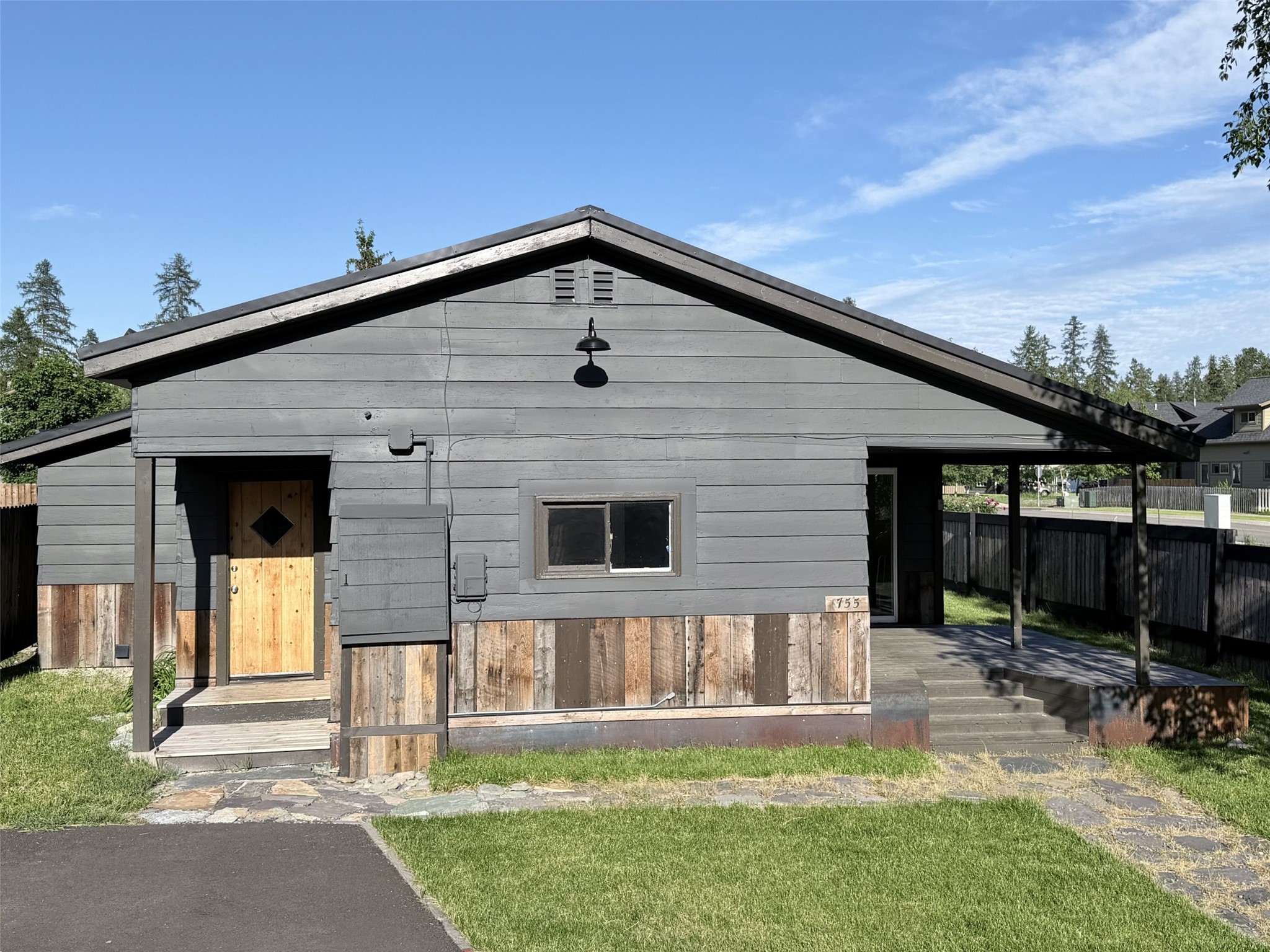 755 Salmon Run Property Photo 1