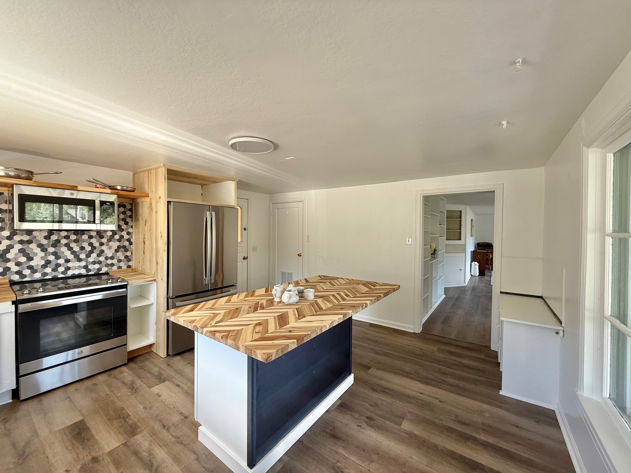 755 Salmon Run Property Photo 8