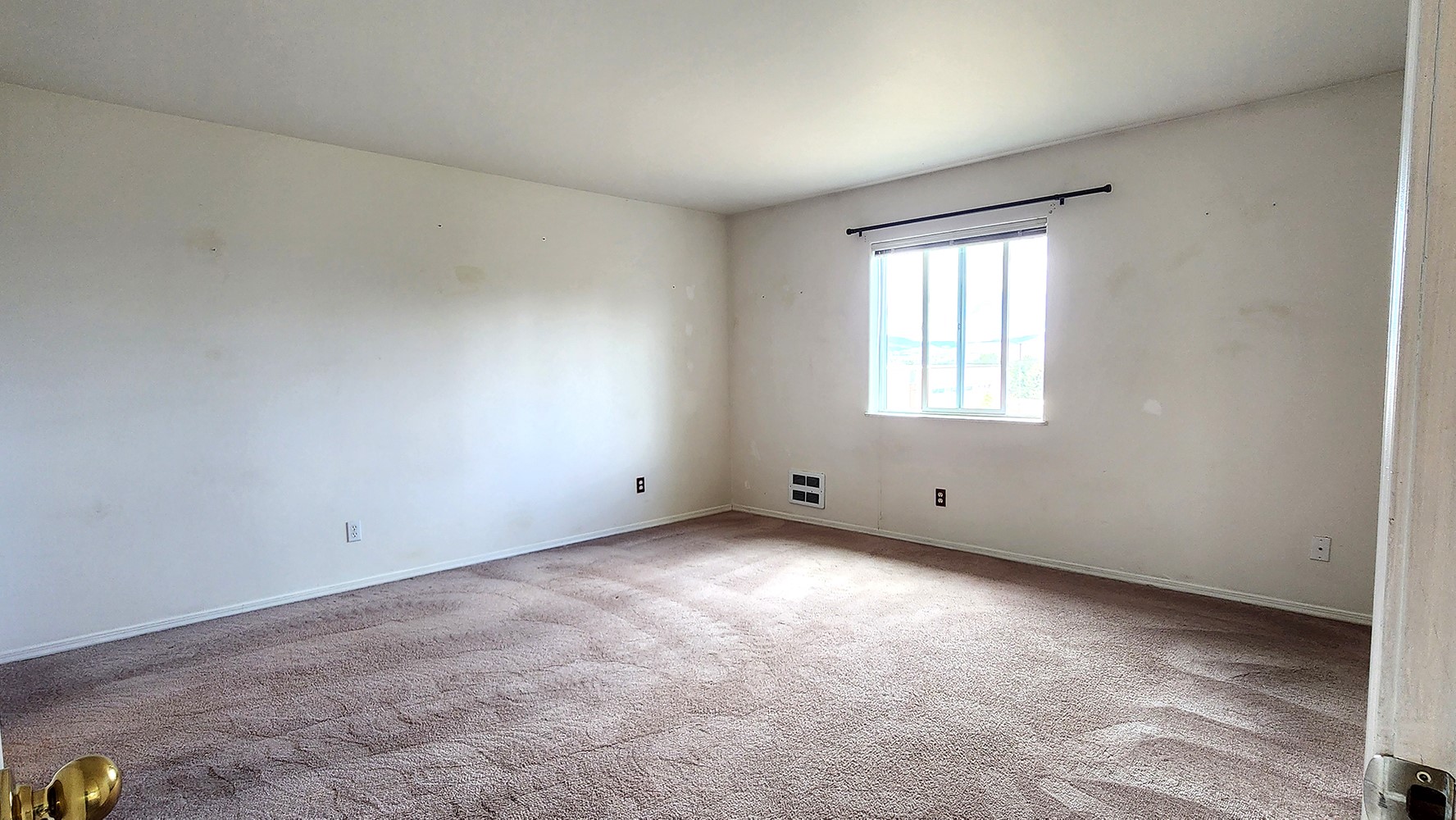 4 A Avenue A Property Photo 13