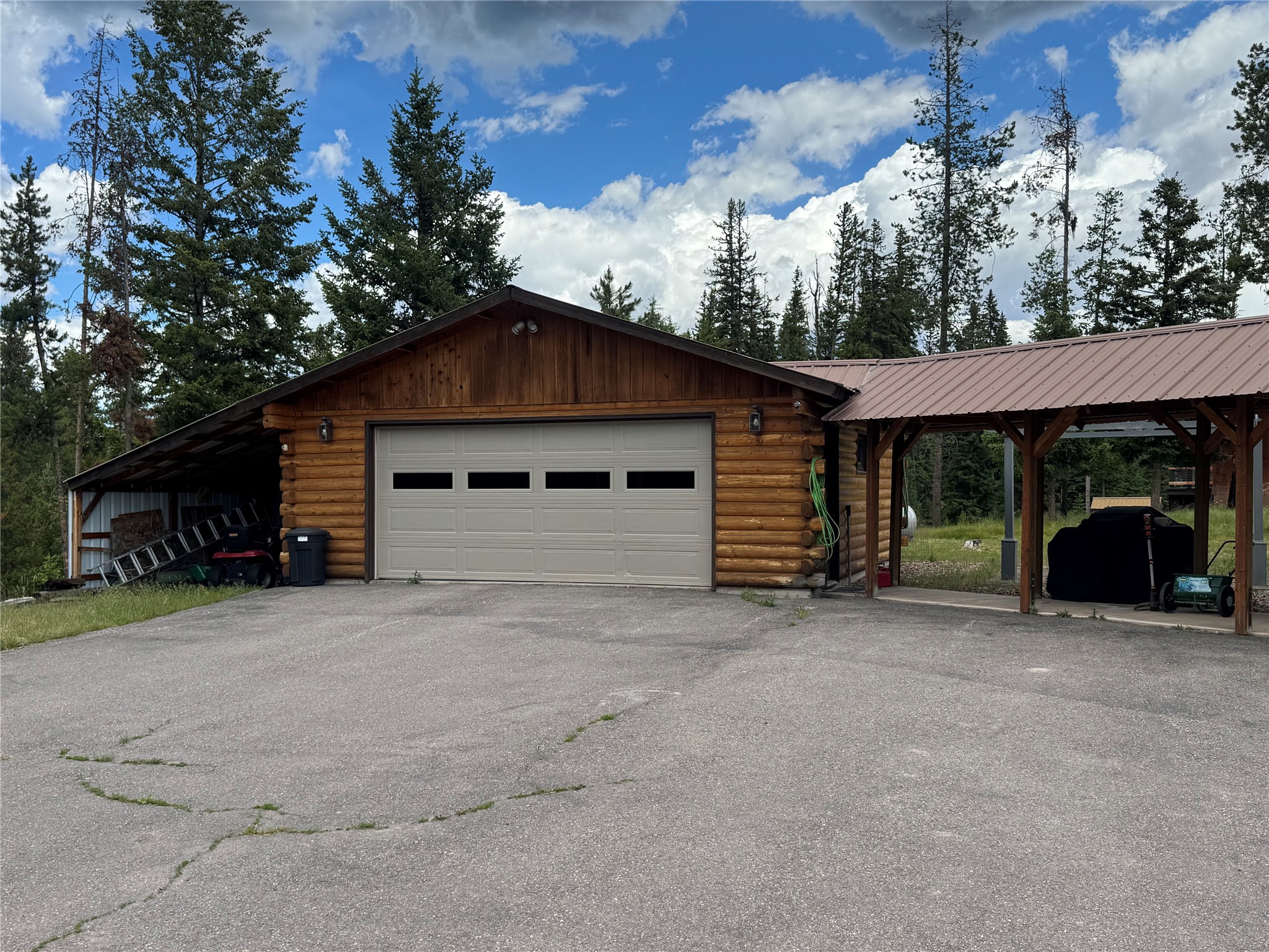 195 Whitefish Drive Property Photo 3