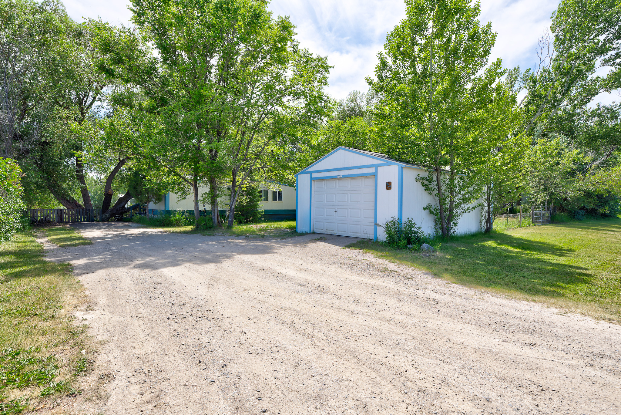 907 Ray Road Property Photo 1