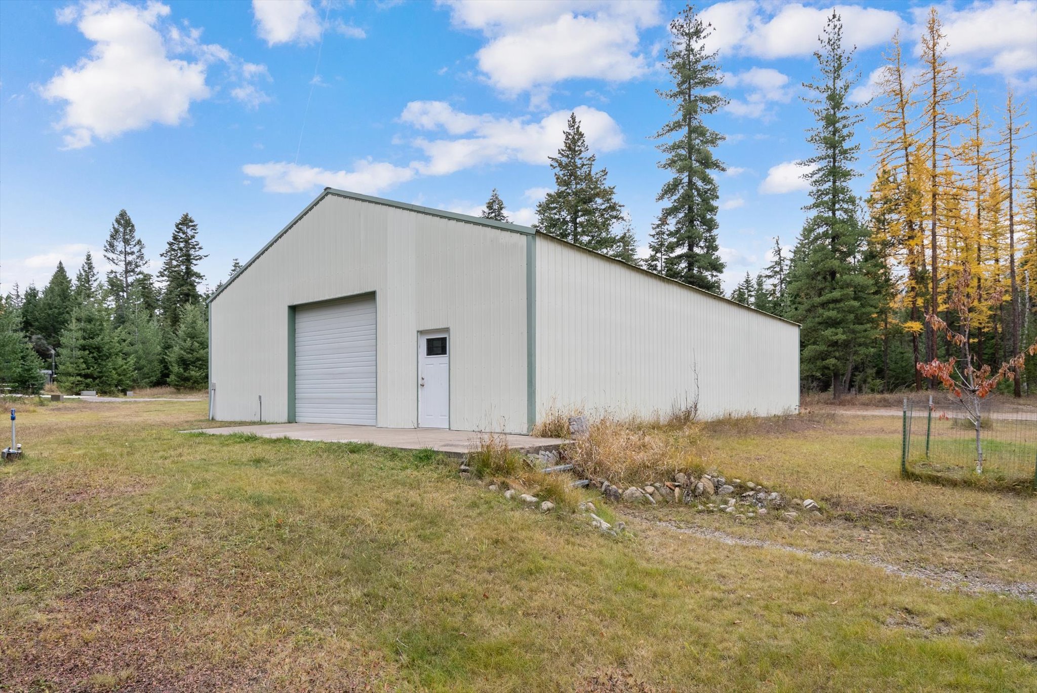 3740 Foothill Road Property Photo 7