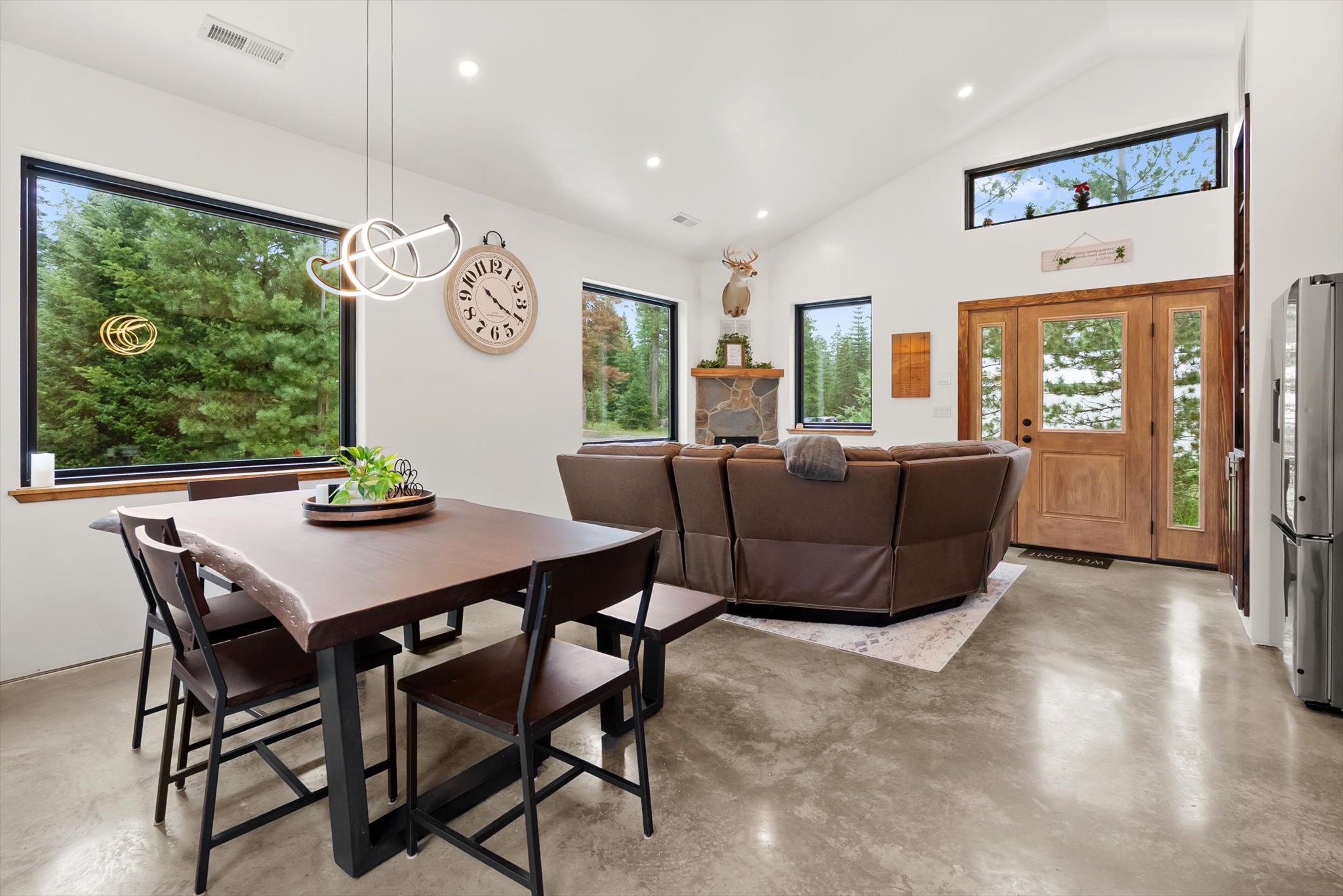 3740 Foothill Road Property Photo 21