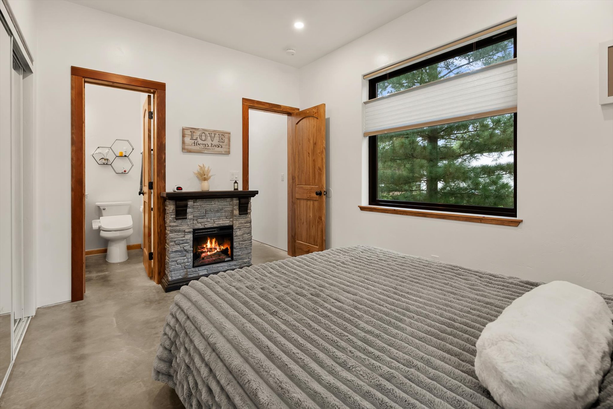 3740 Foothill Road Property Photo 25
