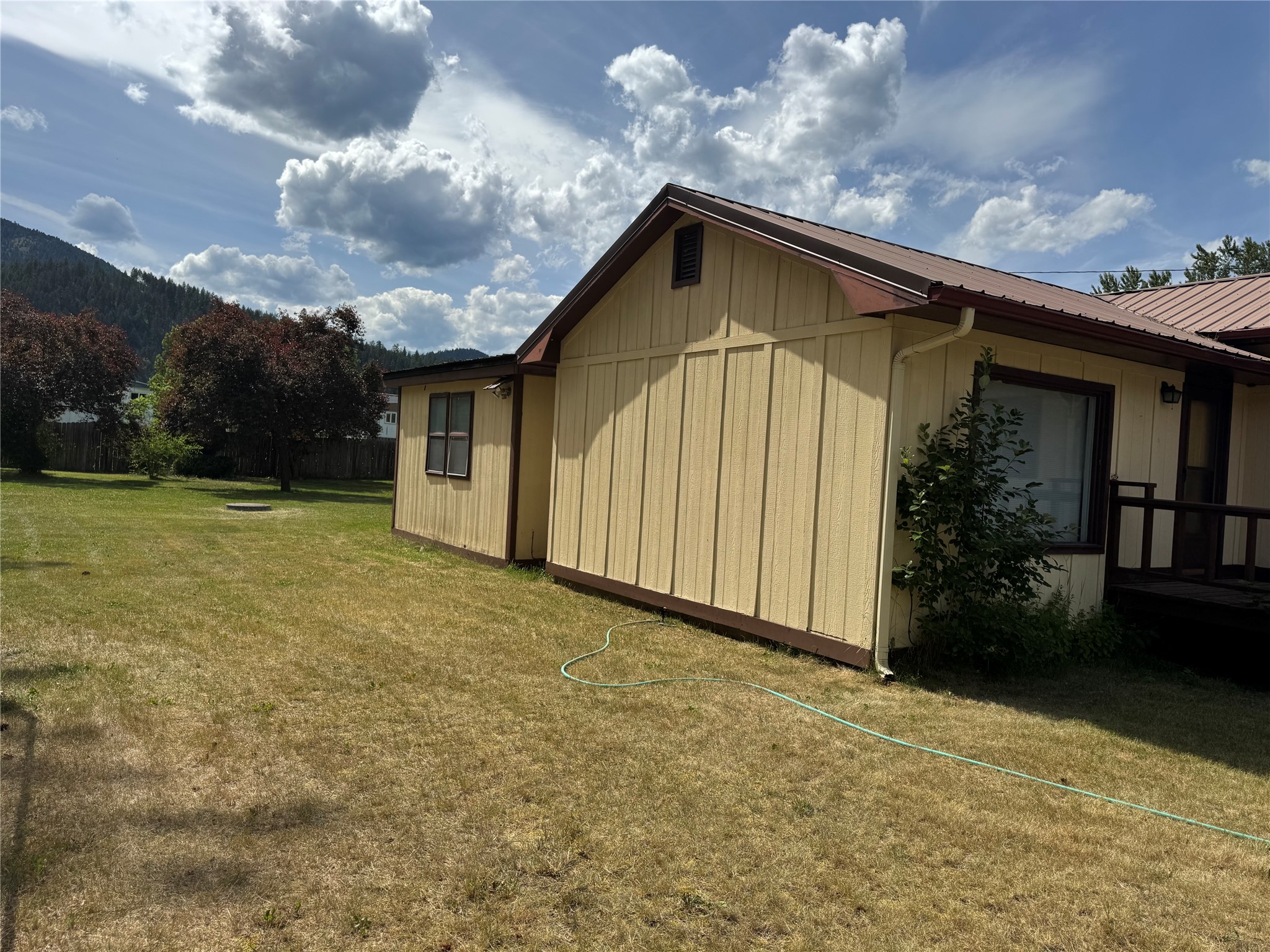 11143 Silver Street Property Photo 2