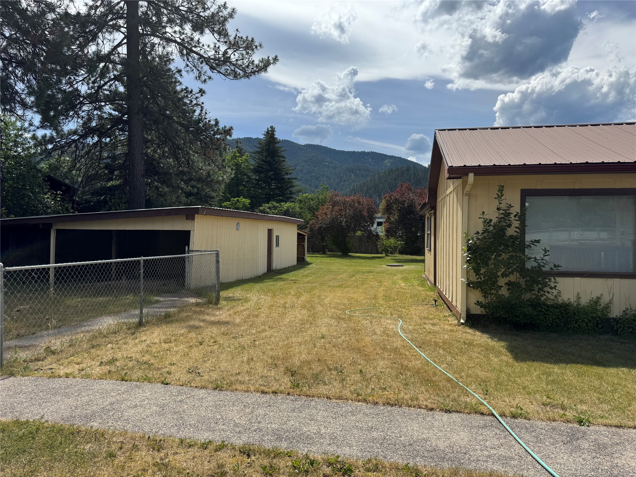 11143 Silver Street Property Photo 3