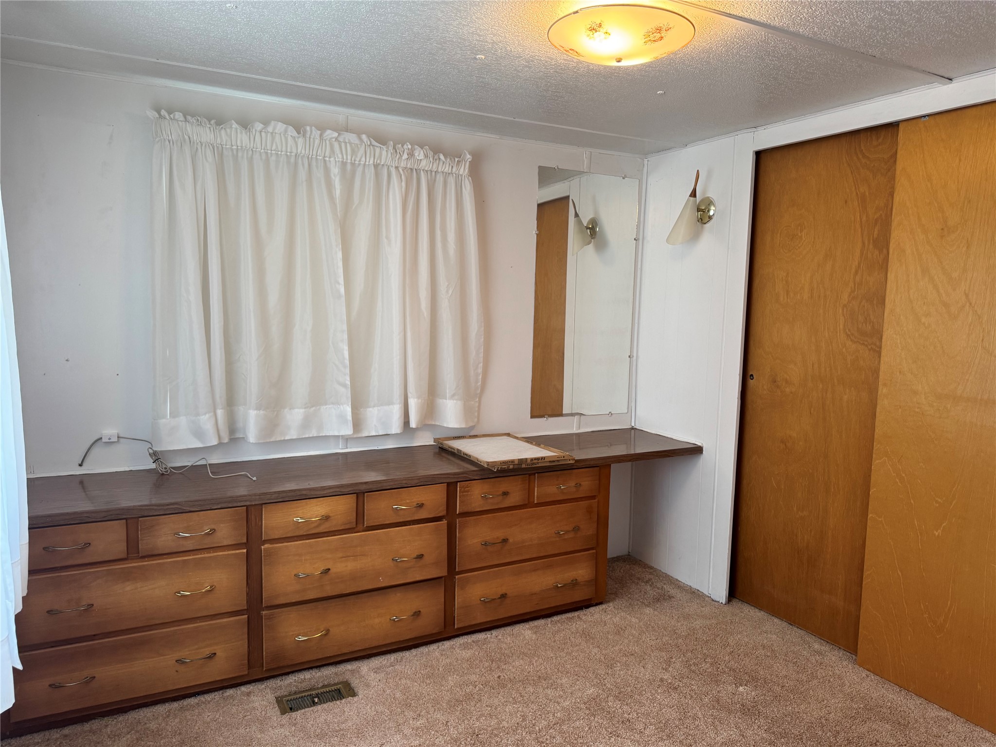 11143 Silver Street Property Photo 13