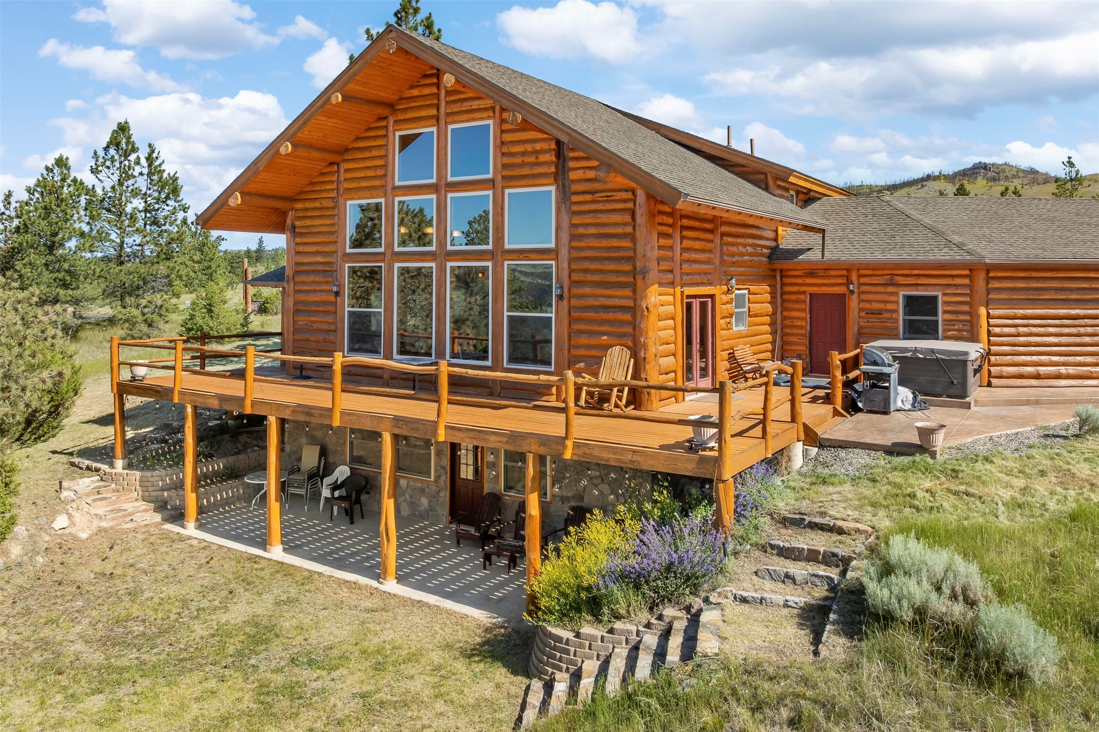 4085 Sunset Ridge Drive Property Photo 3