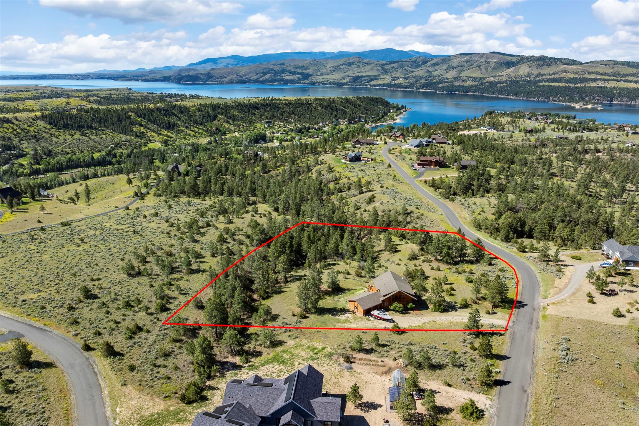 4085 Sunset Ridge Drive Property Photo 3