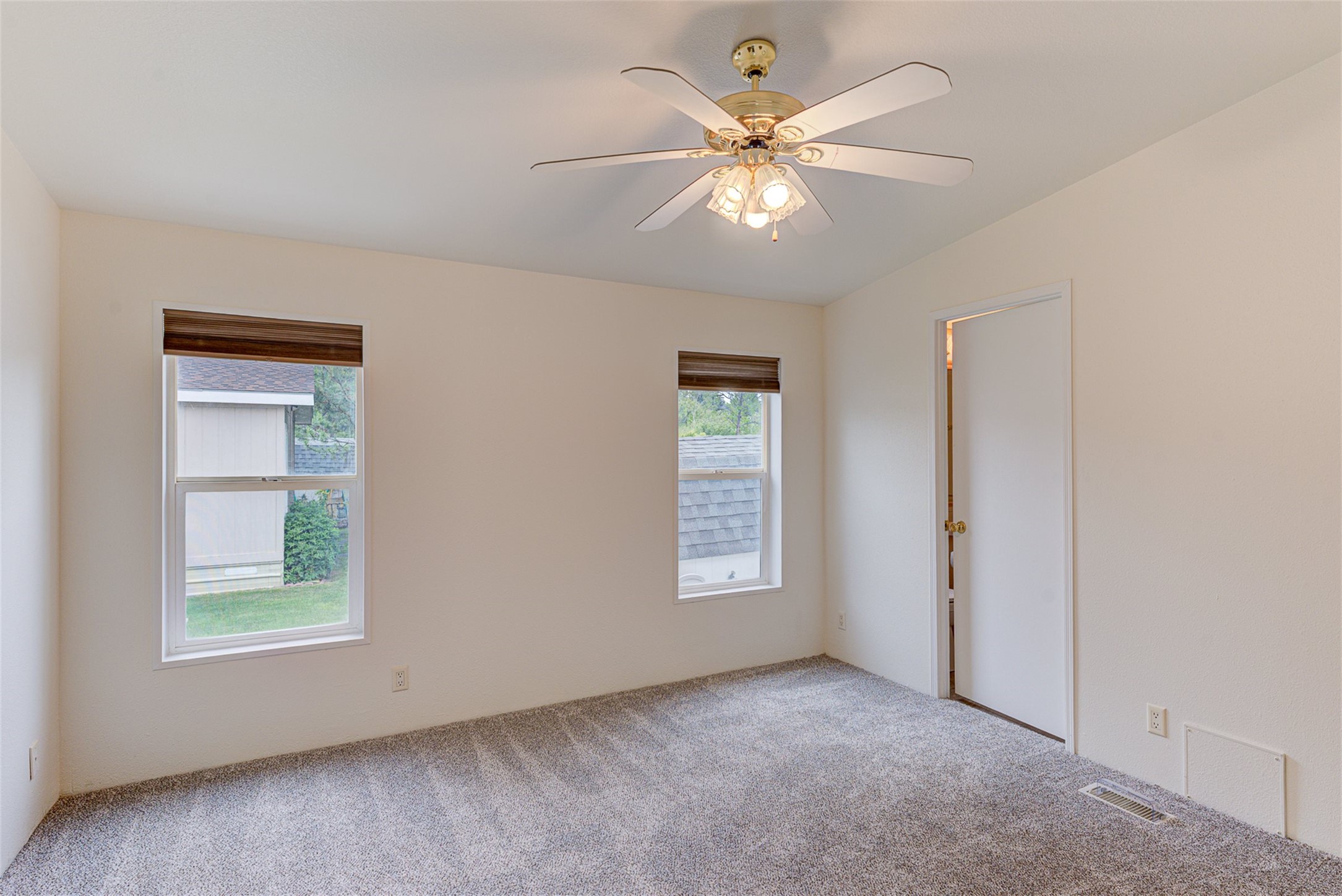 3000 Villard Avenue 335 Property Photo 18