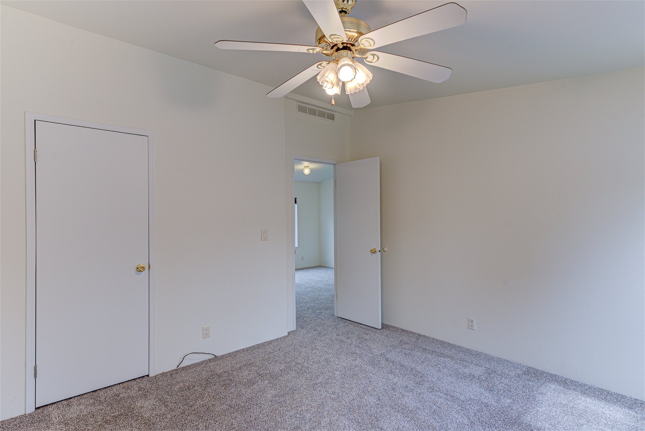 3000 Villard Avenue 335 Property Photo 20
