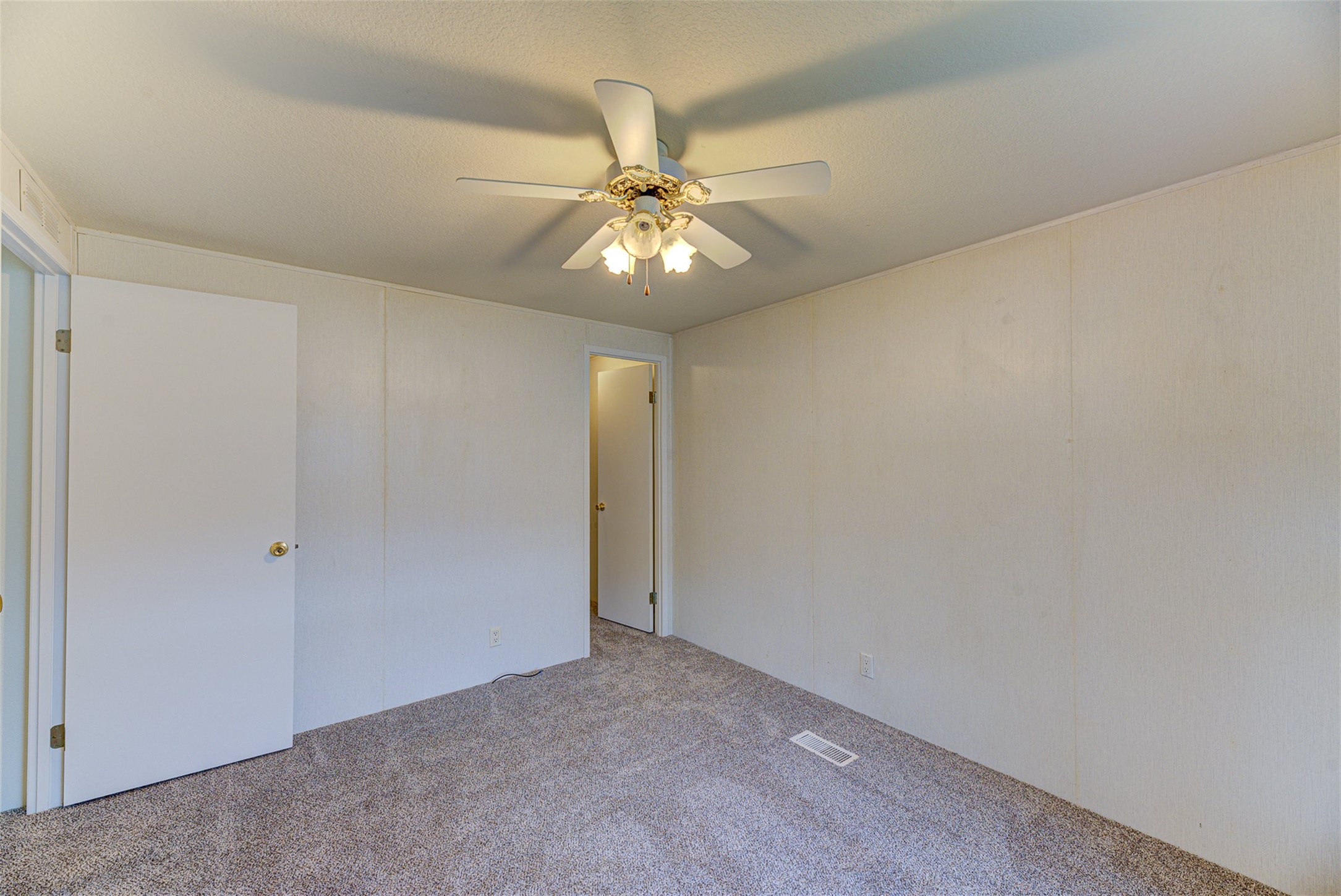 3000 Villard Avenue 335 Property Photo 25
