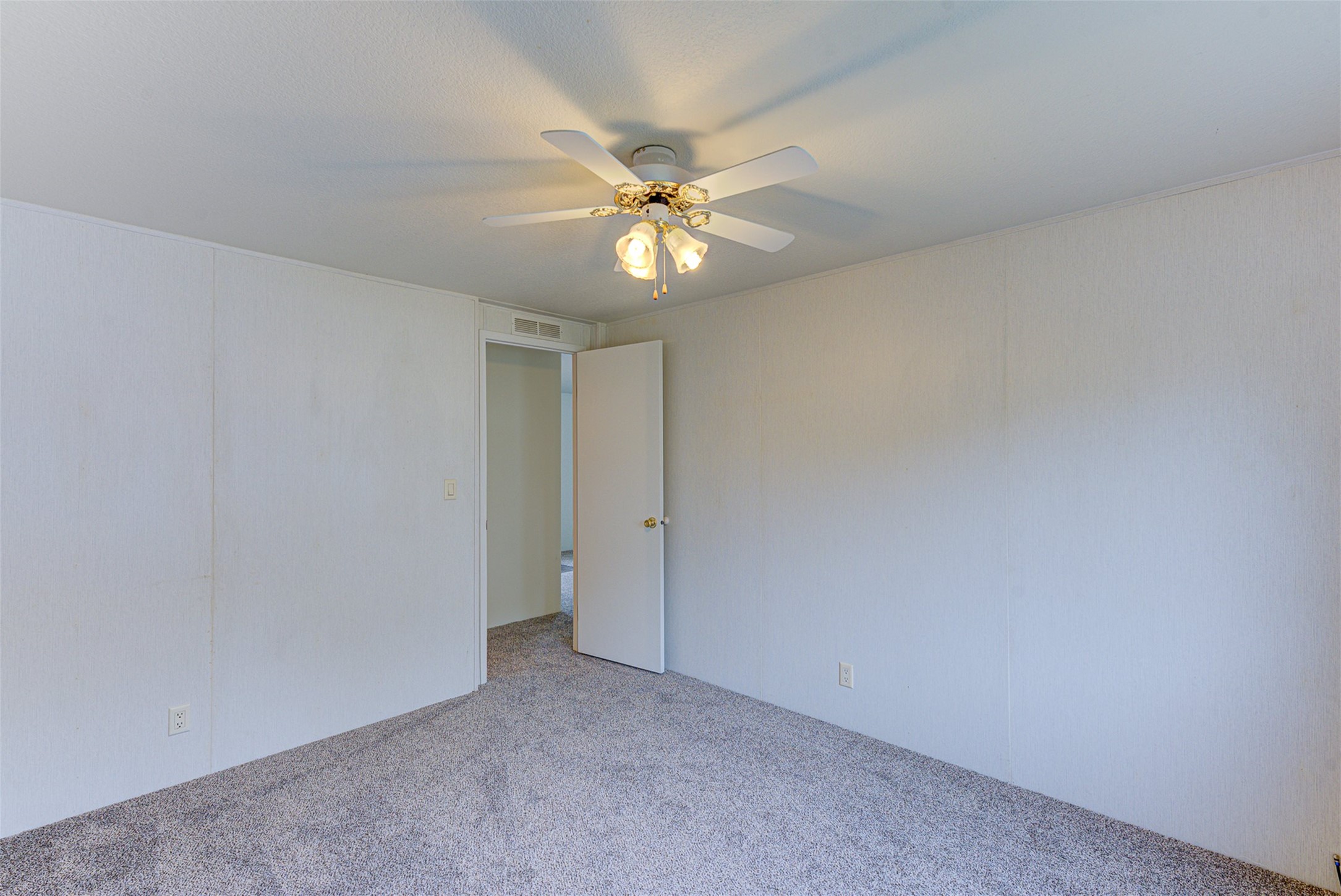 3000 Villard Avenue 335 Property Photo 30