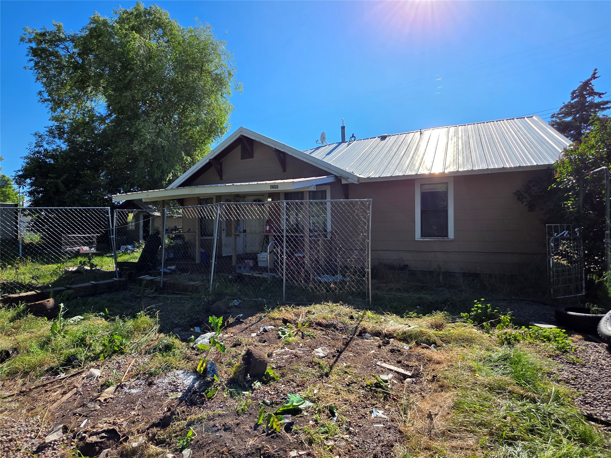 42419 3rd Avenue E Property Photo 2
