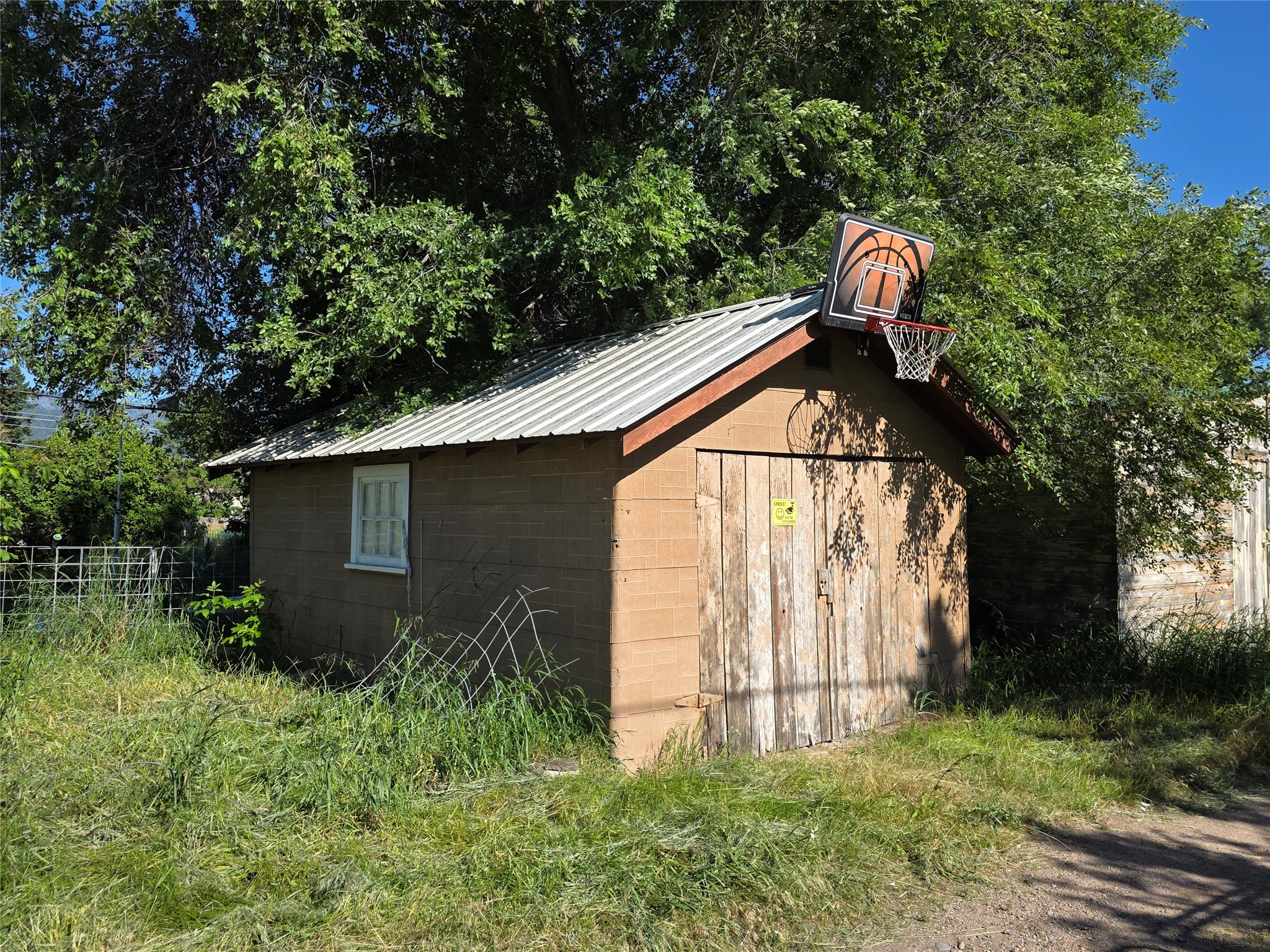 42419 3rd Avenue E Property Photo 5