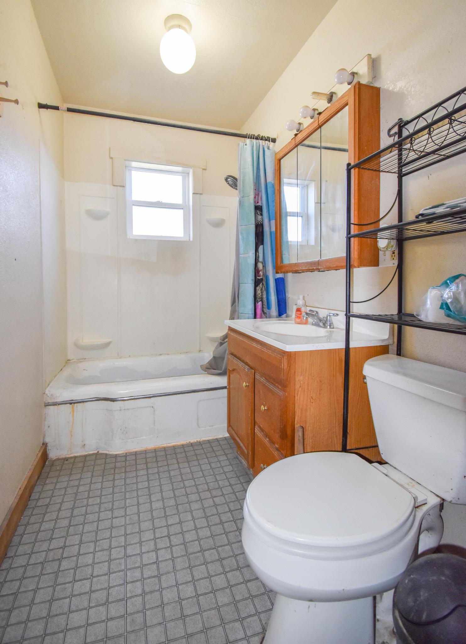 42419 3rd Avenue E Property Photo 5
