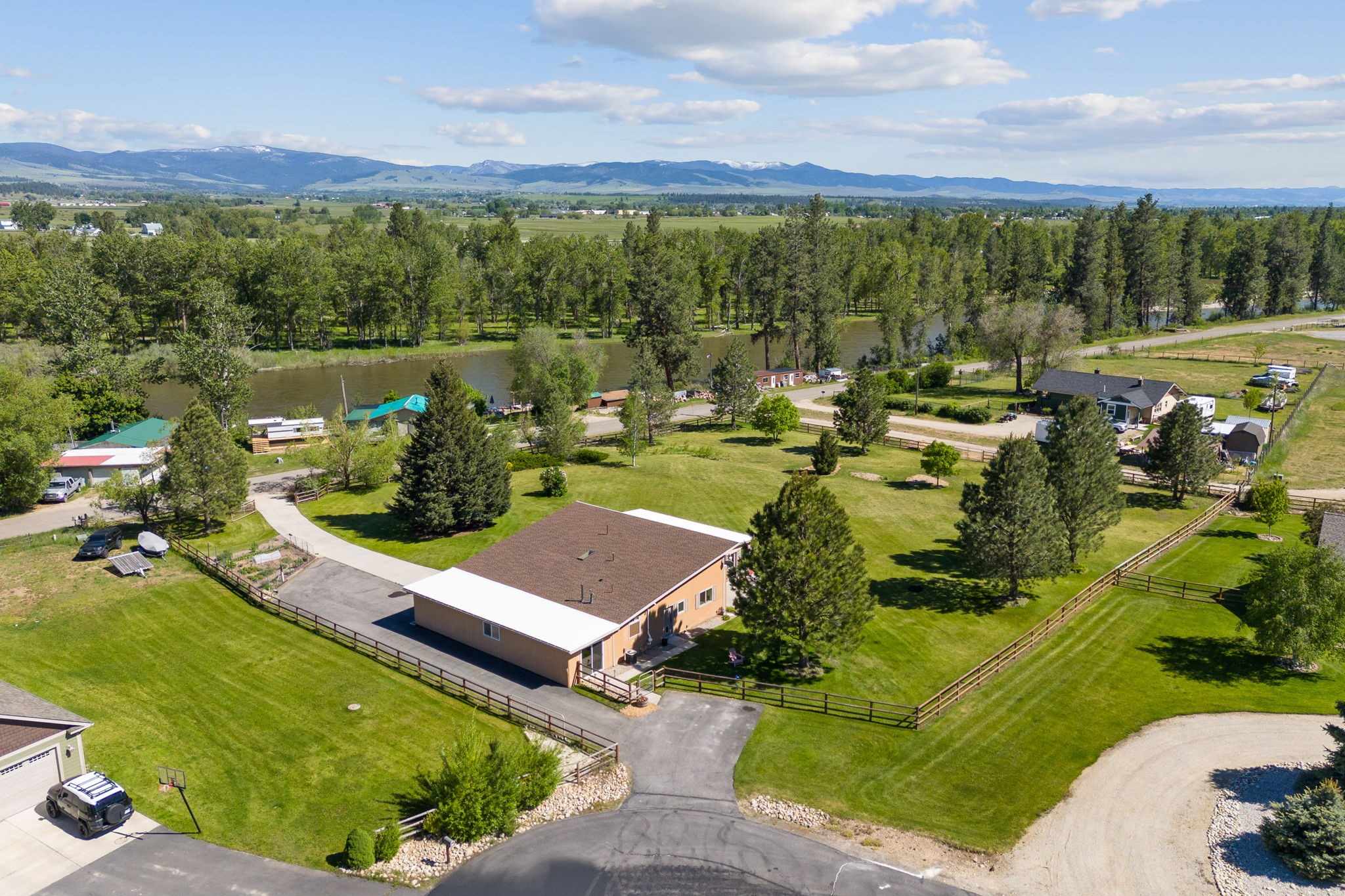 4079 Stevensville River Road Property Photo 55