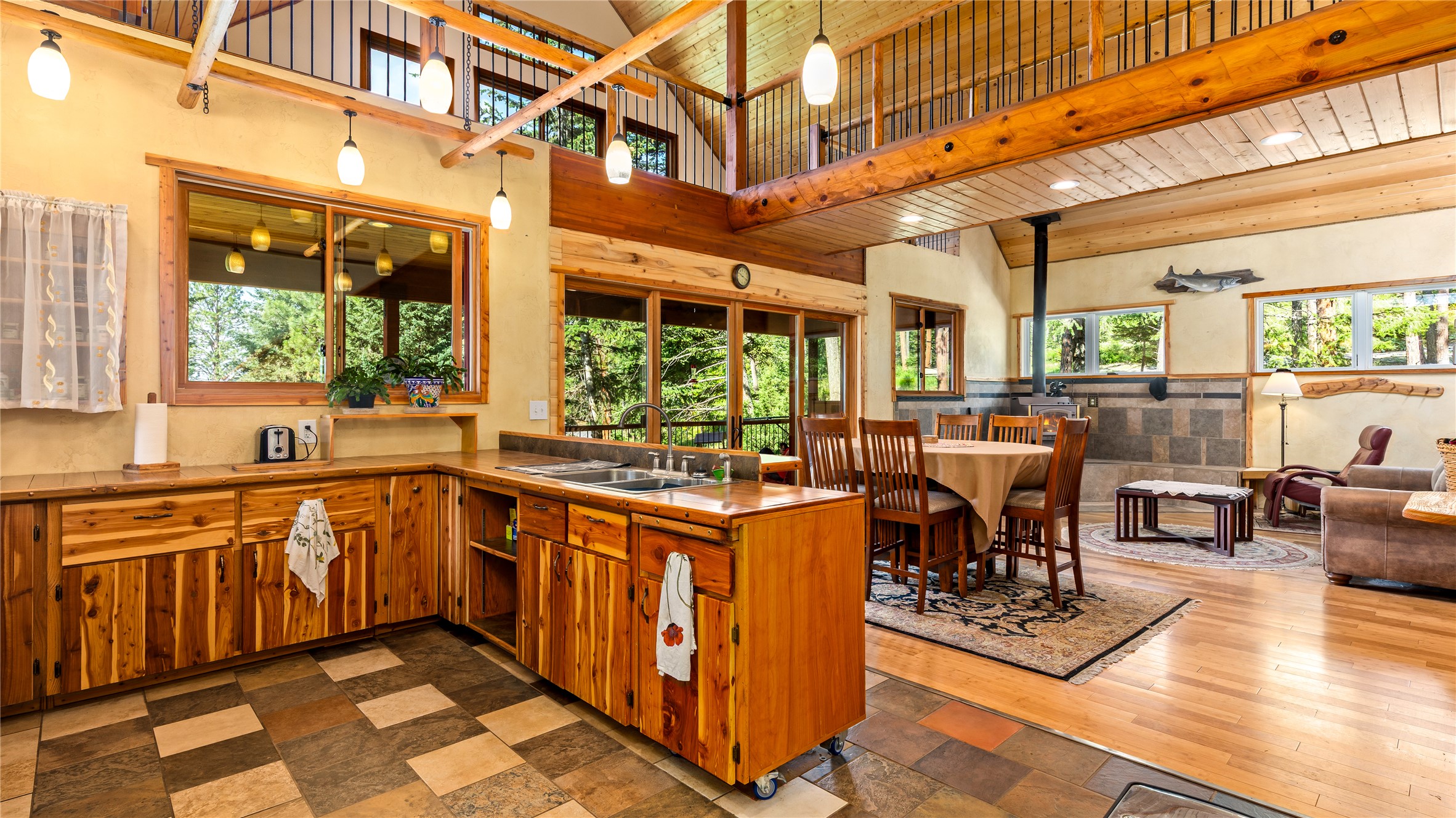 21299 Hydeaway Road Property Photo 7