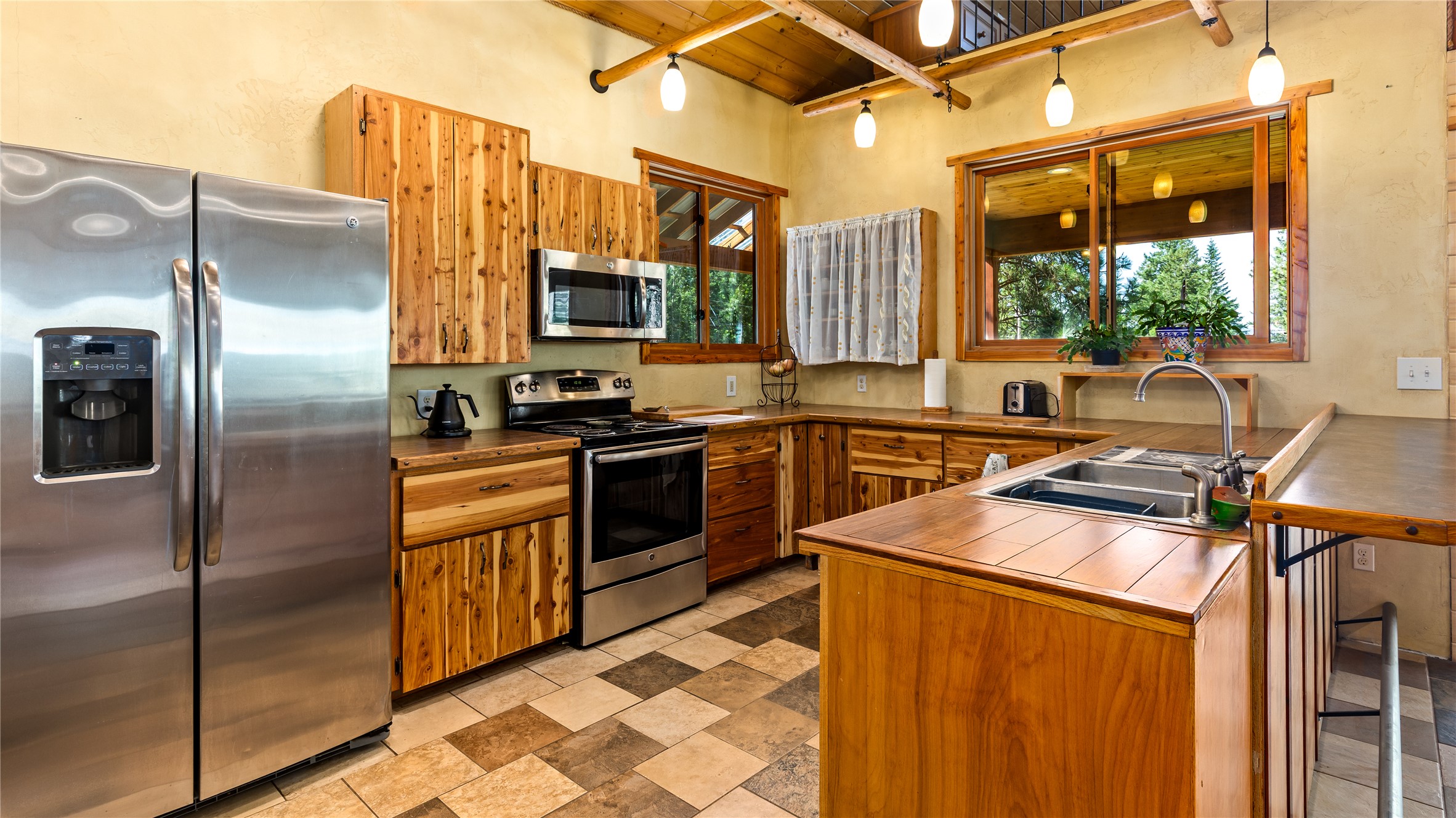 21299 Hydeaway Road Property Photo 8