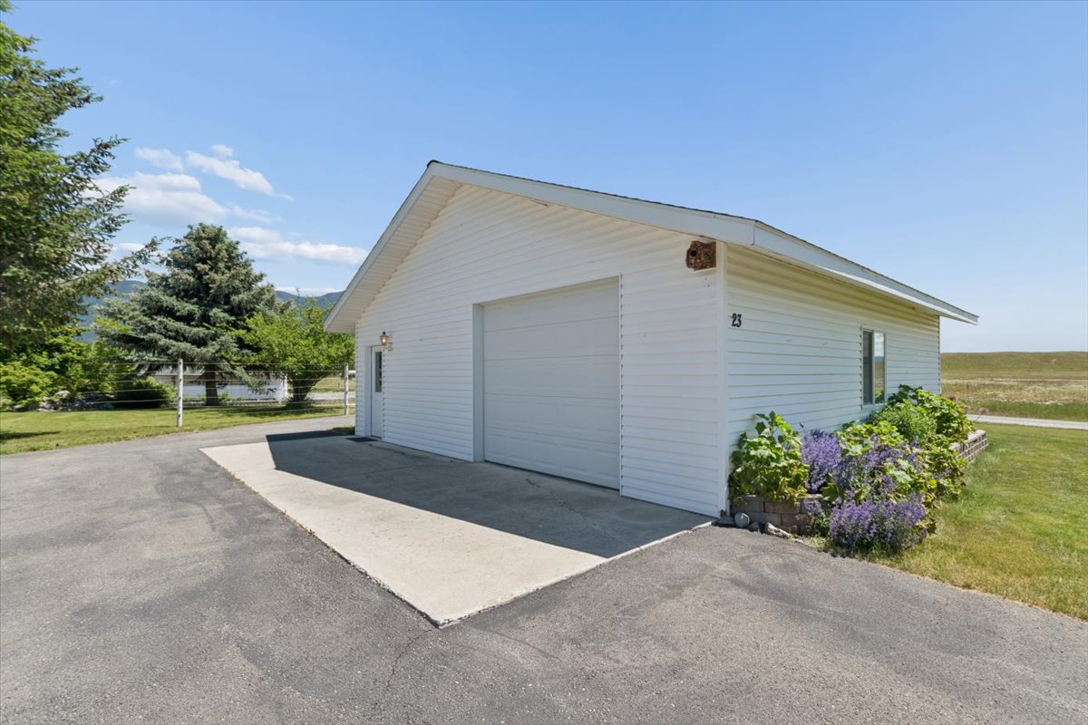 23 Dancing Prairie Lane Property Photo 24