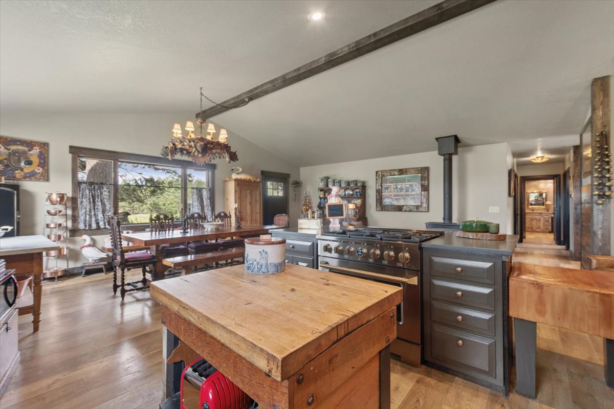107 Old Ranch Road Property Photo 34