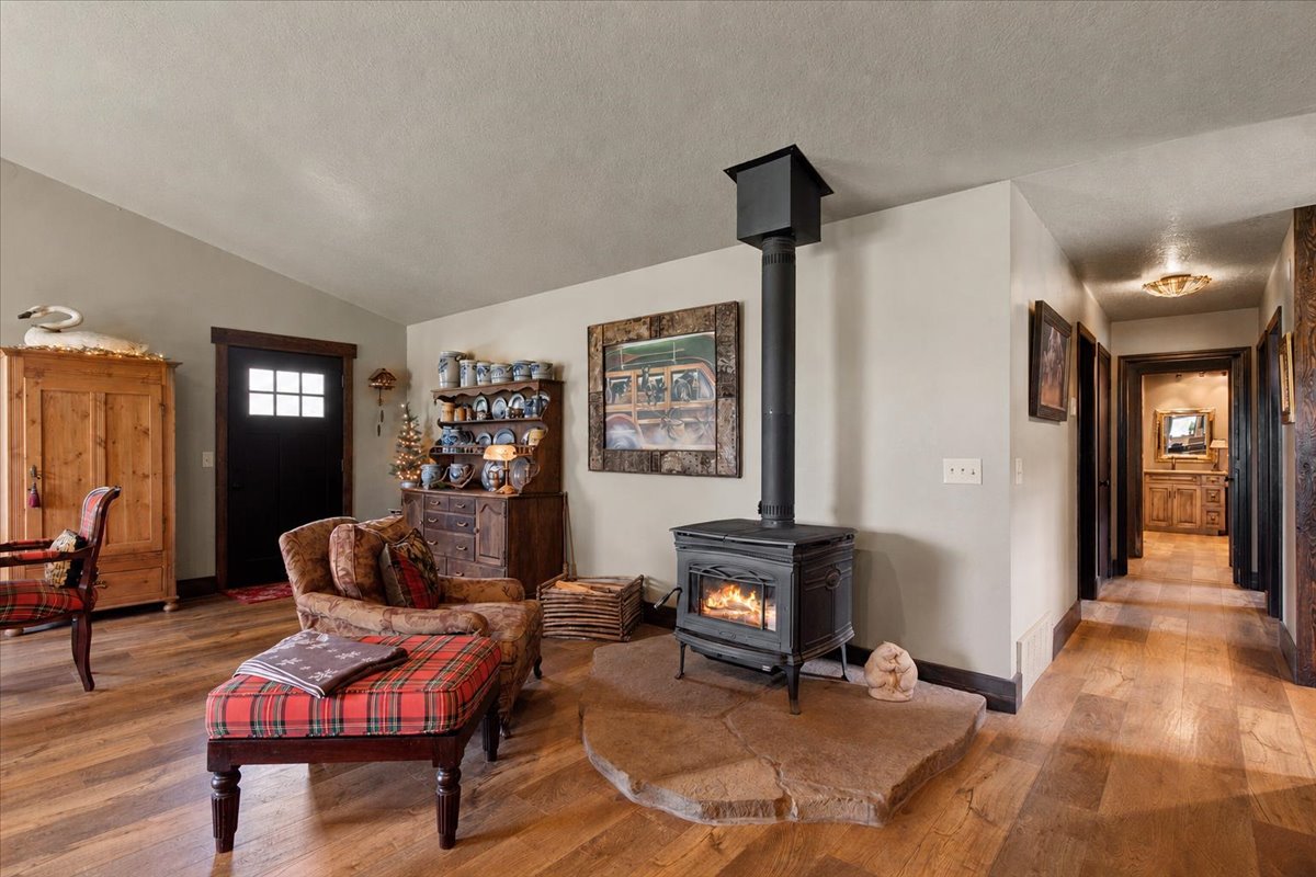 107 Old Ranch Road Property Photo 43