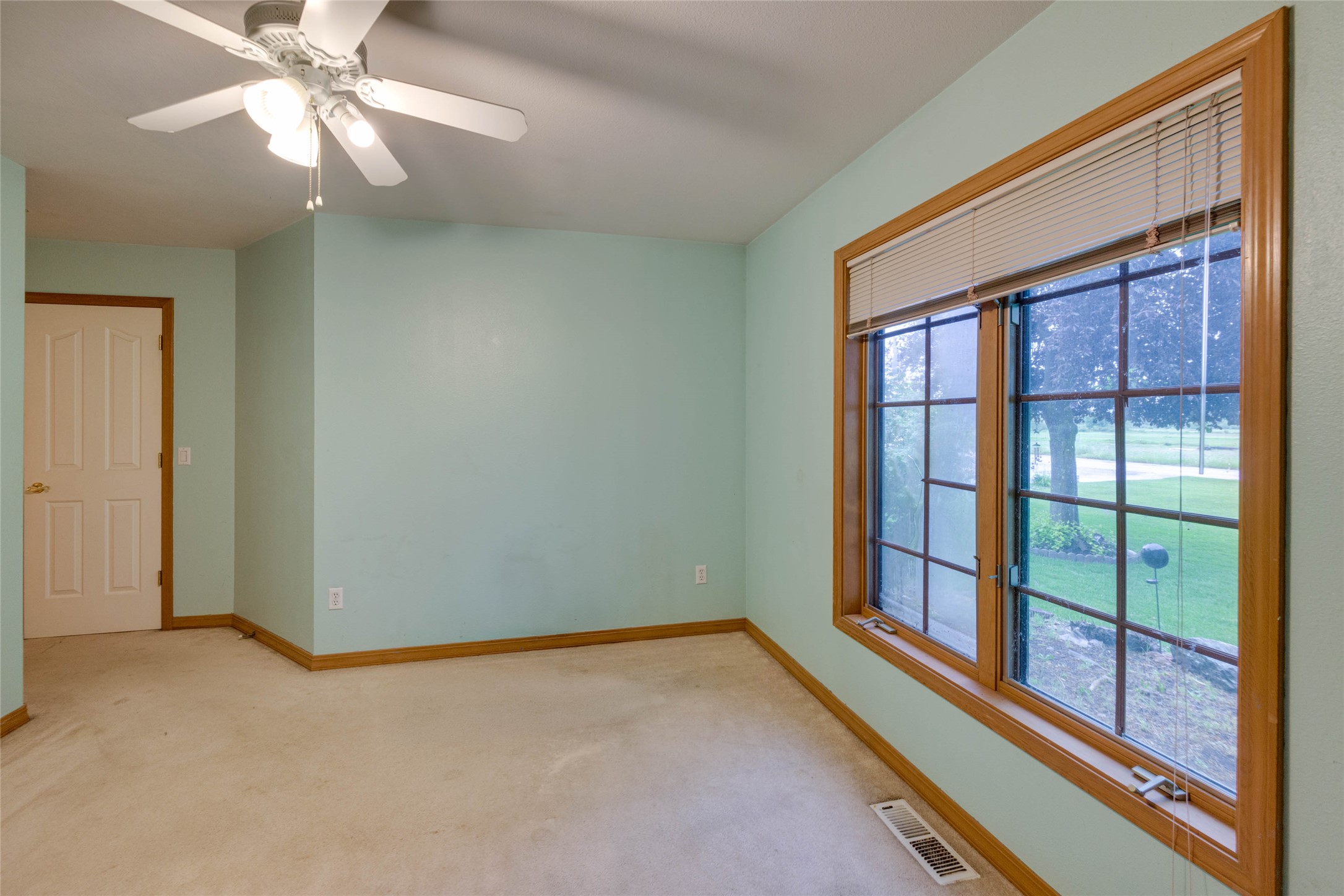 18050 Mullan Road Property Photo 29