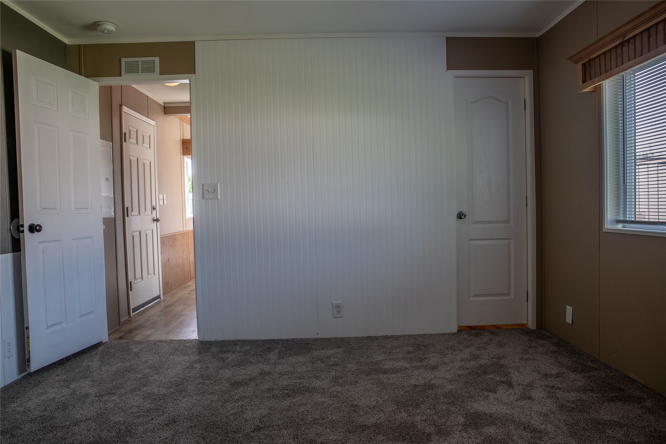 1045 Conrad Drive 19 Property Photo 11