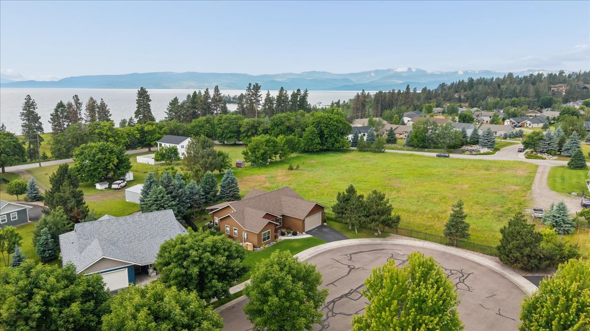 236 Bluebunch Court Property Photo 32