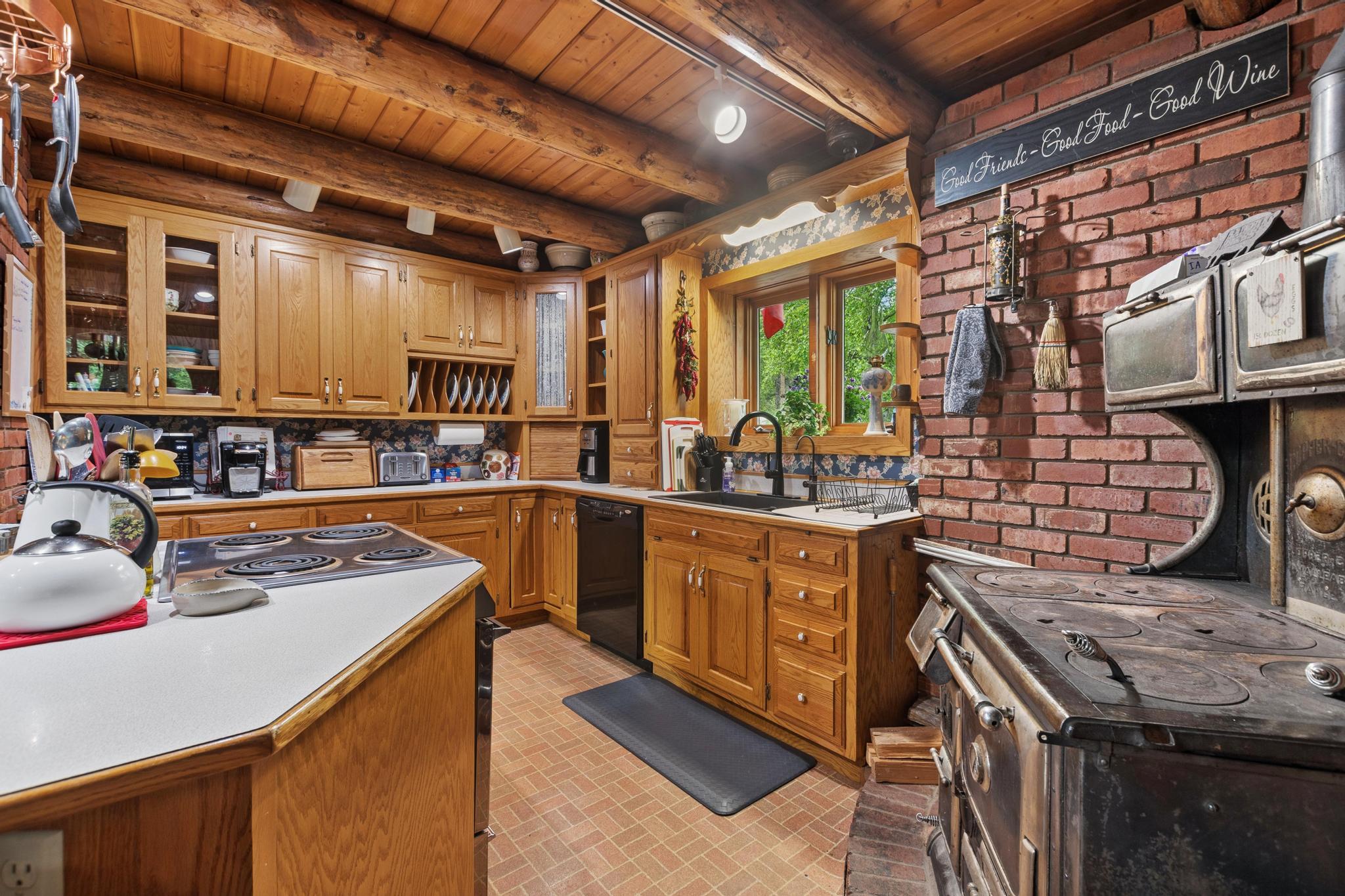 45 Breezy Bay Drive Property Photo 9