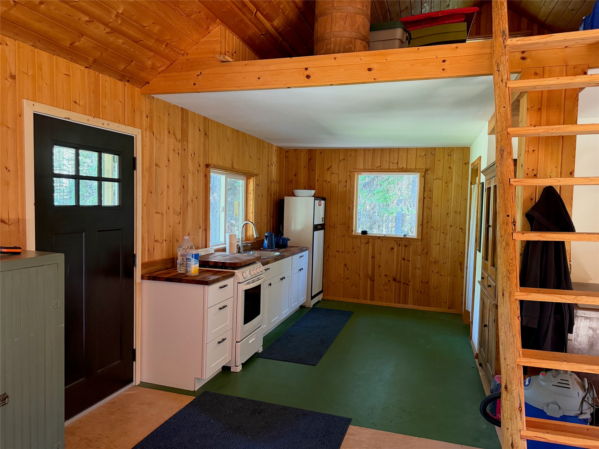 310 Moose Creek Road Property Photo 3