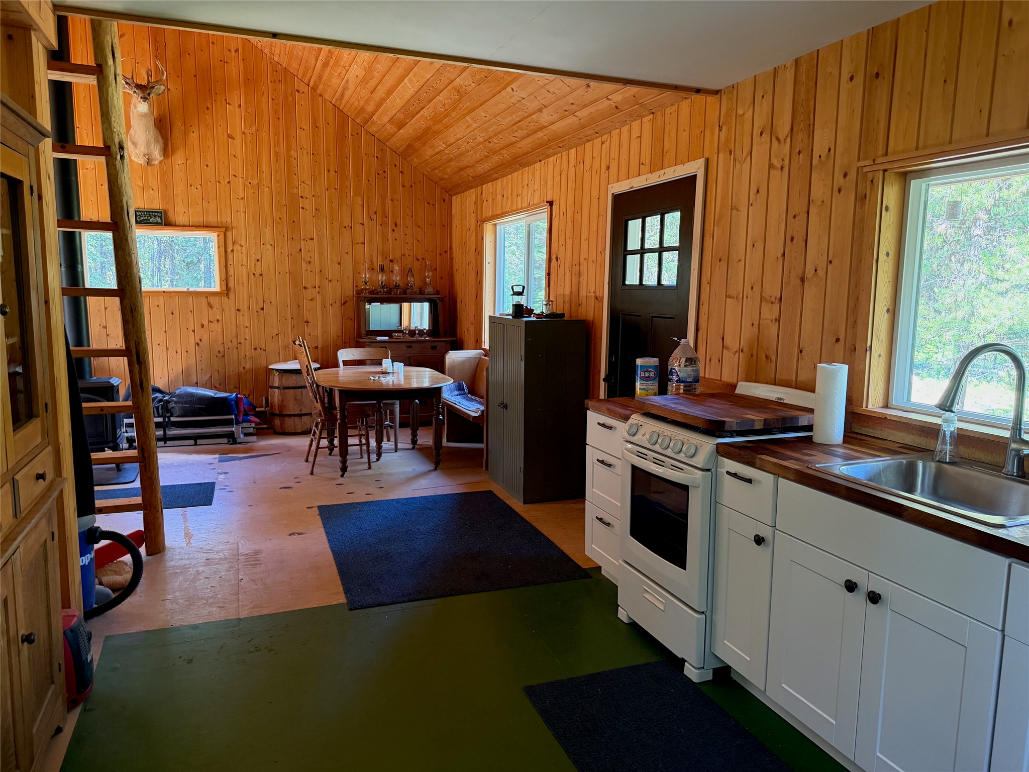 310 Moose Creek Road Property Photo 6