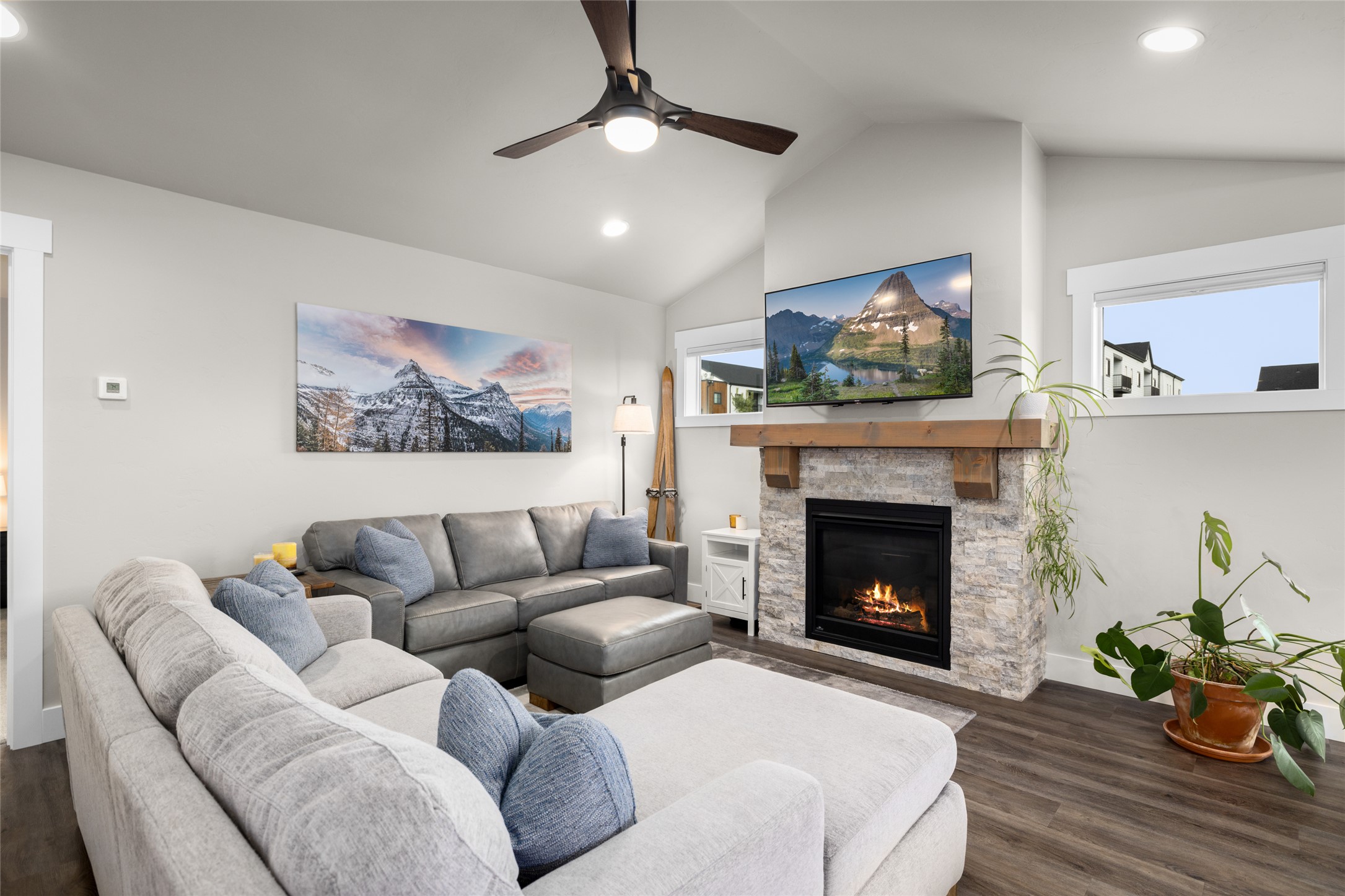 159 Silvertip Trail Property Photo 8