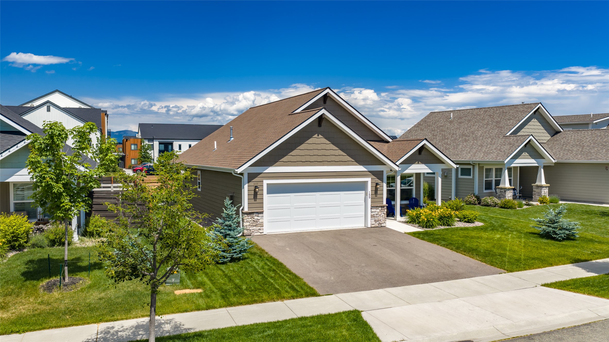 159 Silvertip Trail Property Photo 32