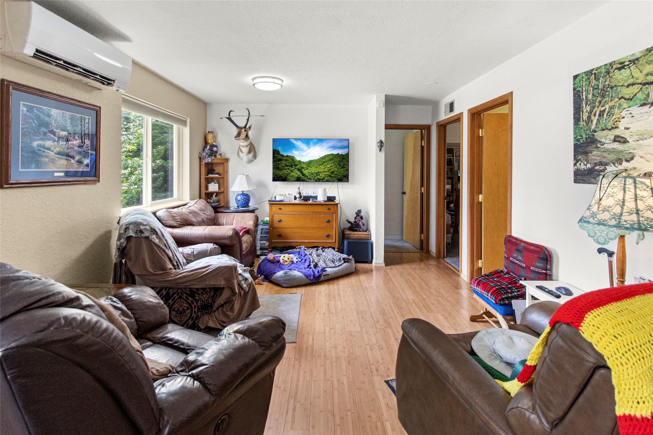 166 Larch Lane Property Photo 3
