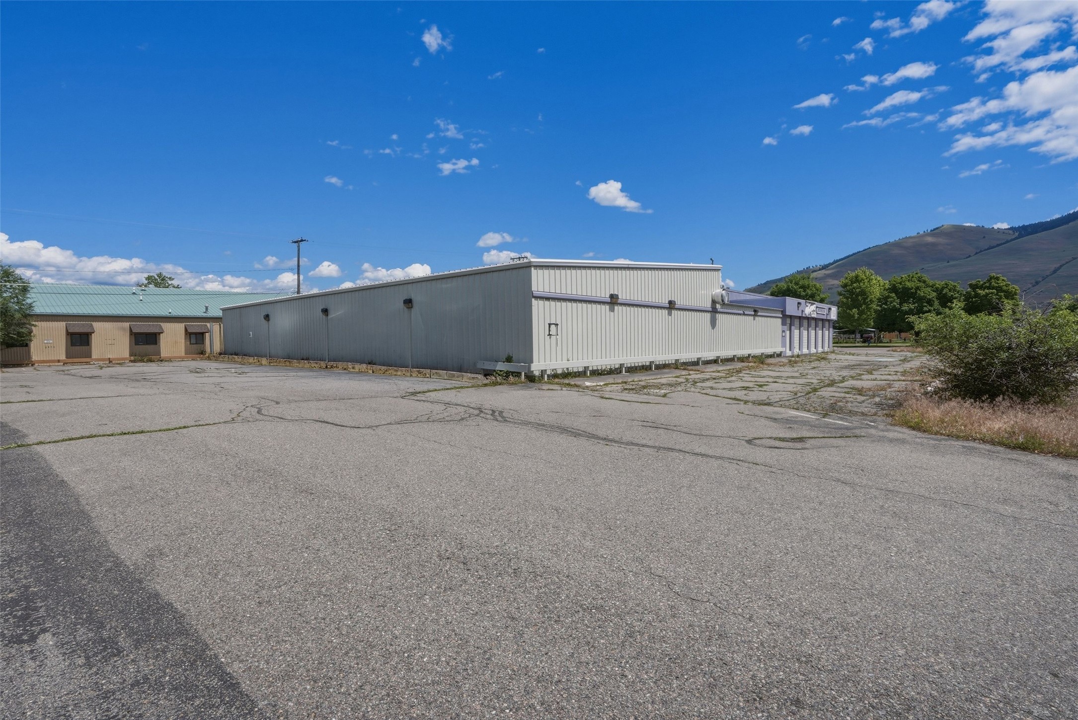 2105 Bow Street Property Photo 17