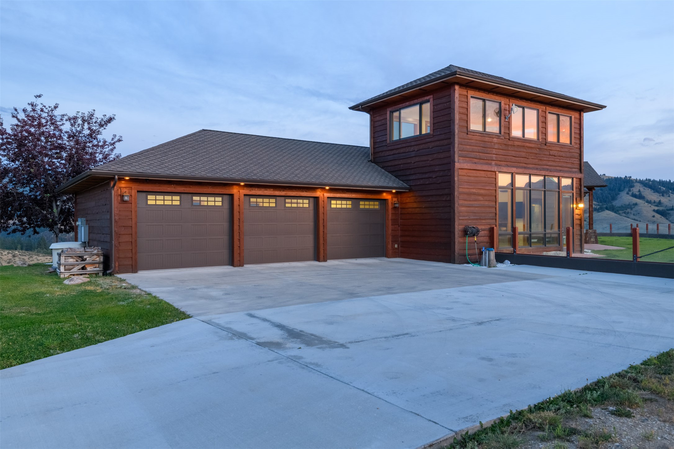 555 Skyfire Drive Property Photo 7