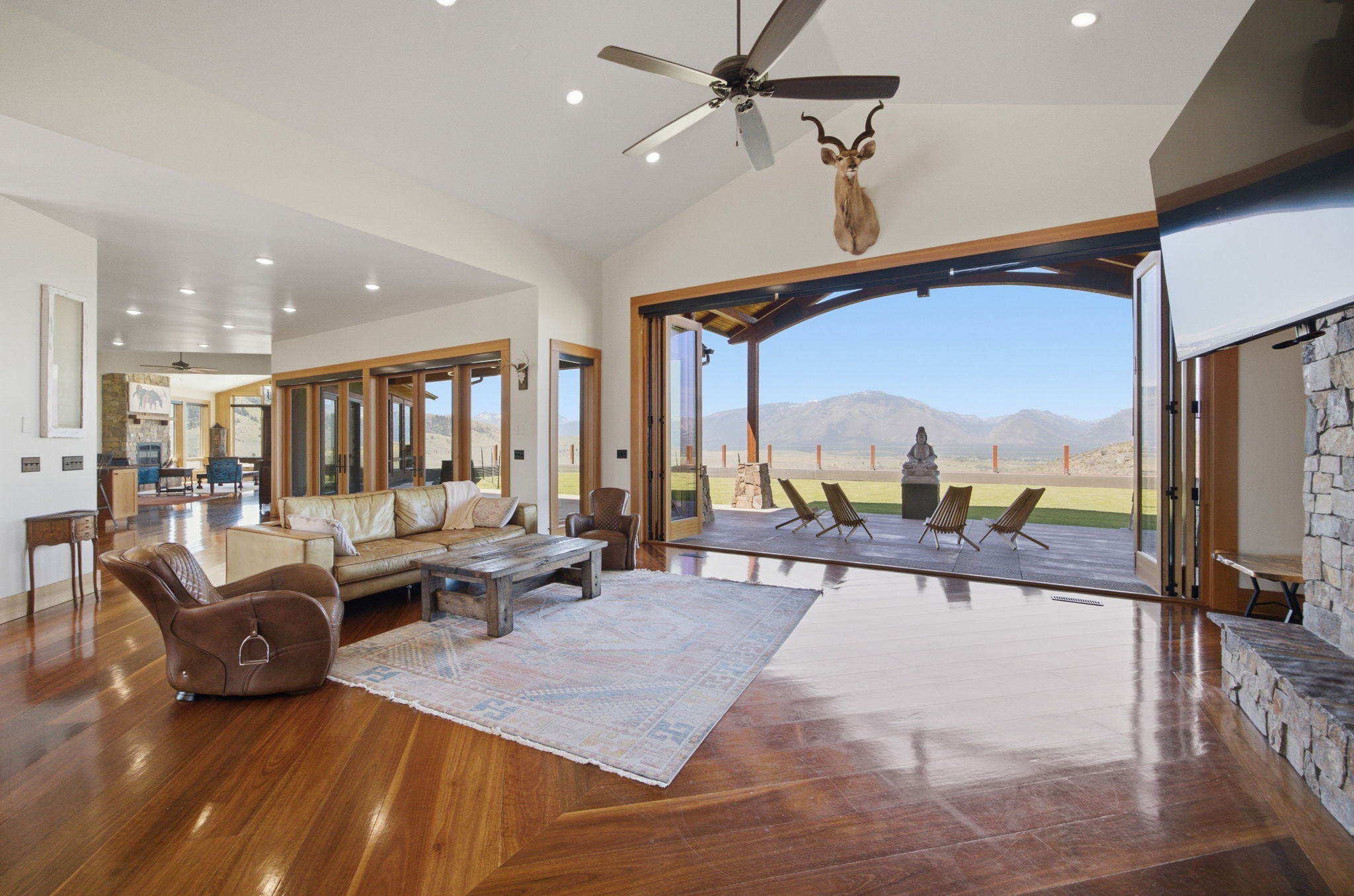 555 Skyfire Drive Property Photo 12