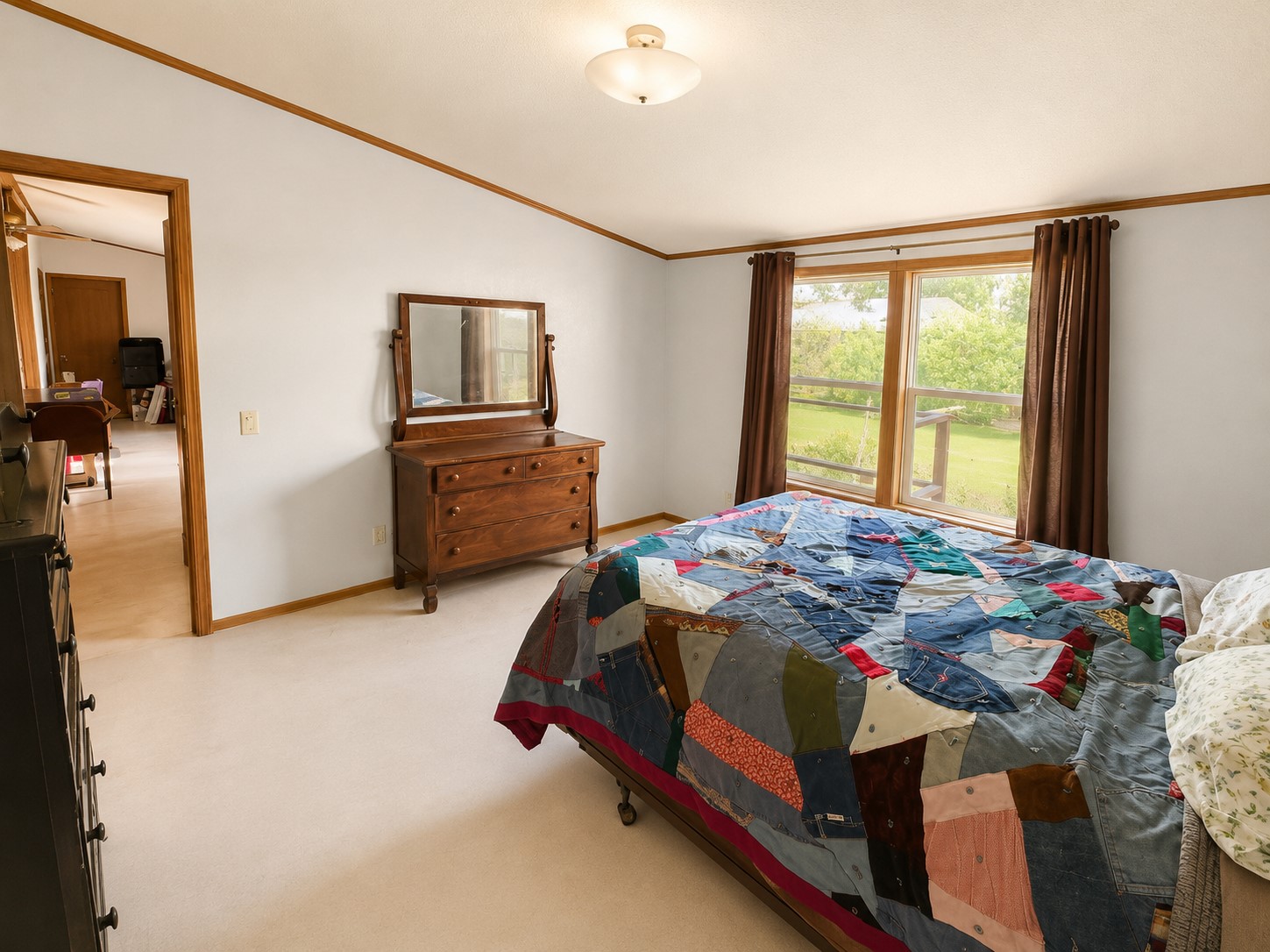 111 S I Street Property Photo 4