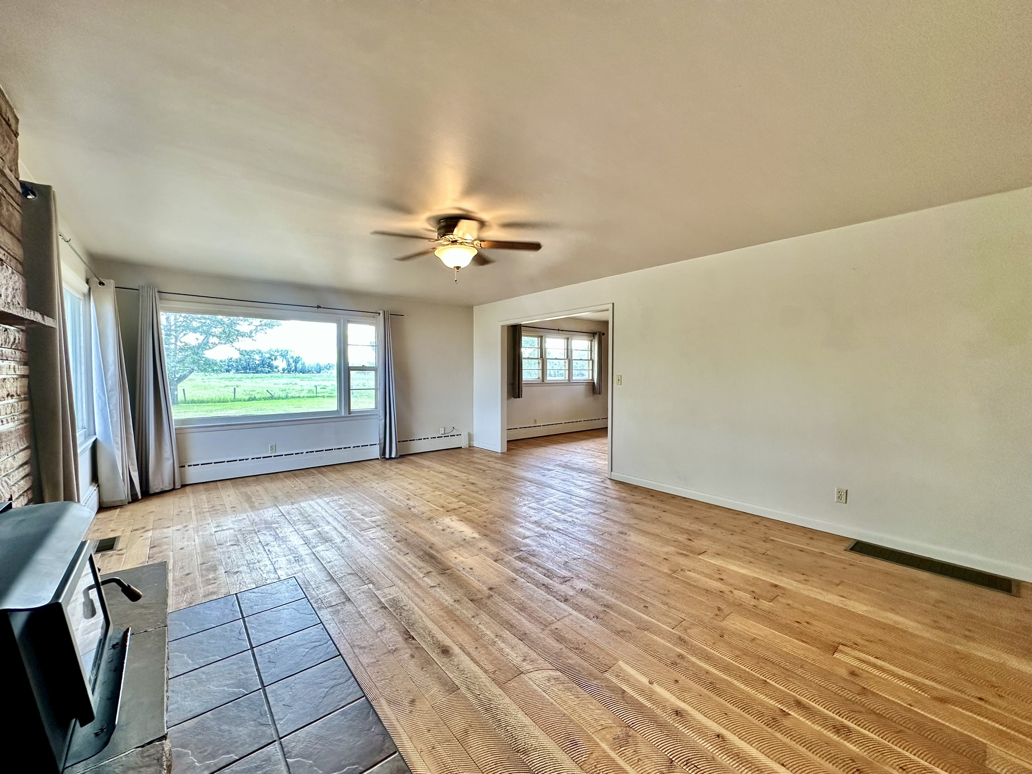 417 River Avenue E Property Photo 8
