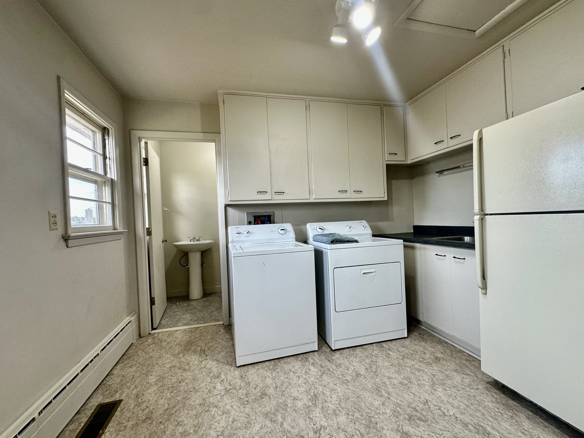 417 River Avenue E Property Photo 13