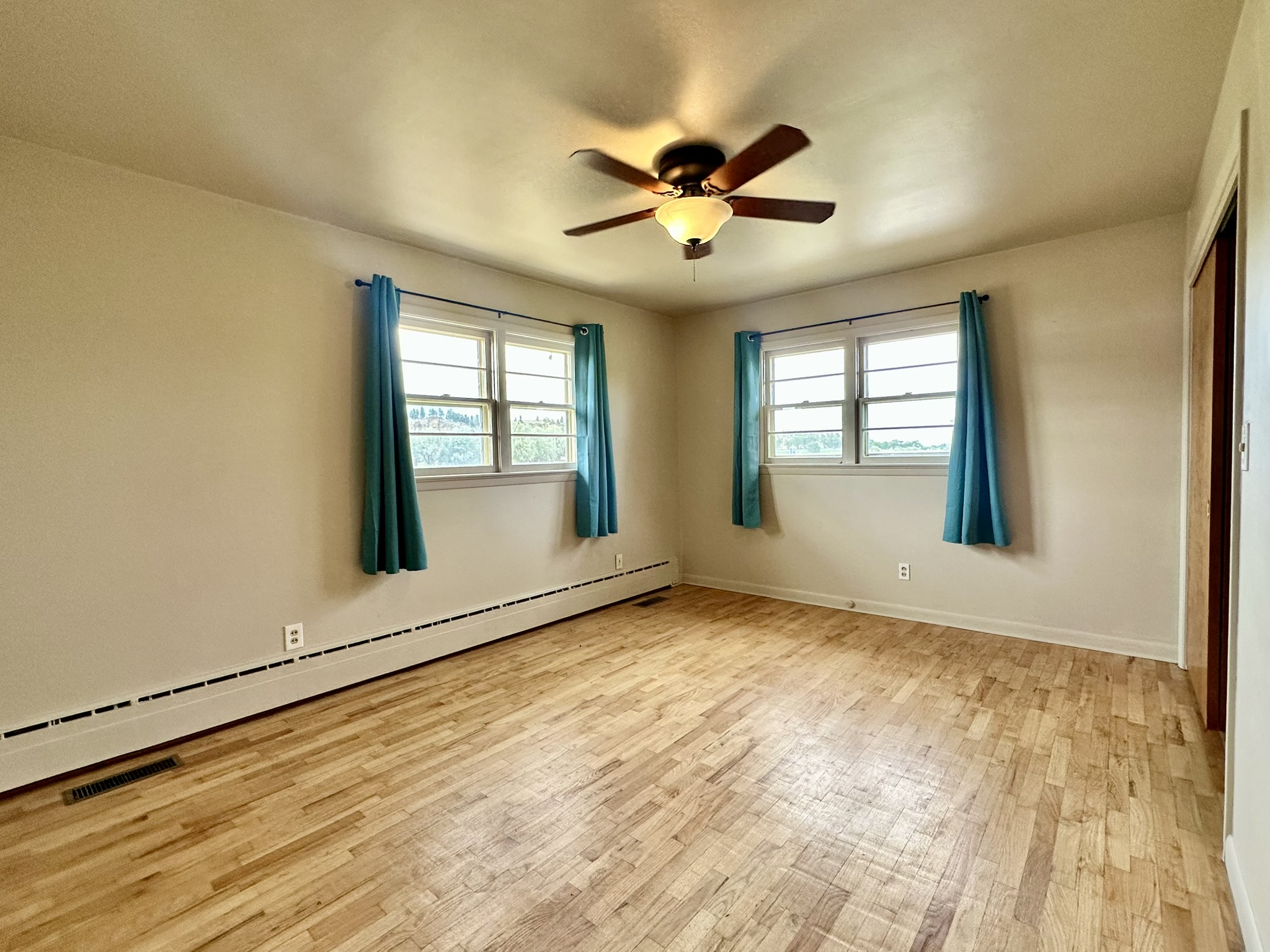 417 River Avenue E Property Photo 19