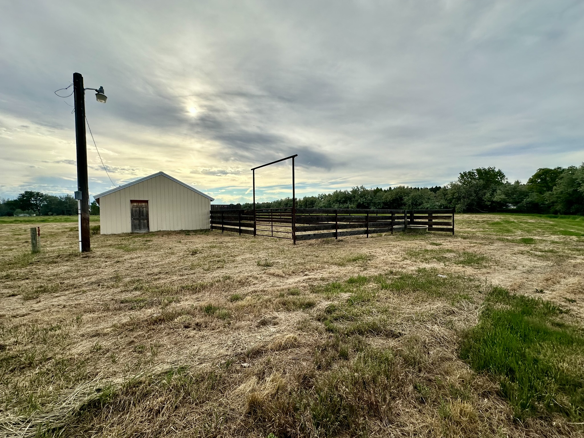 417 River Avenue E Property Photo 27
