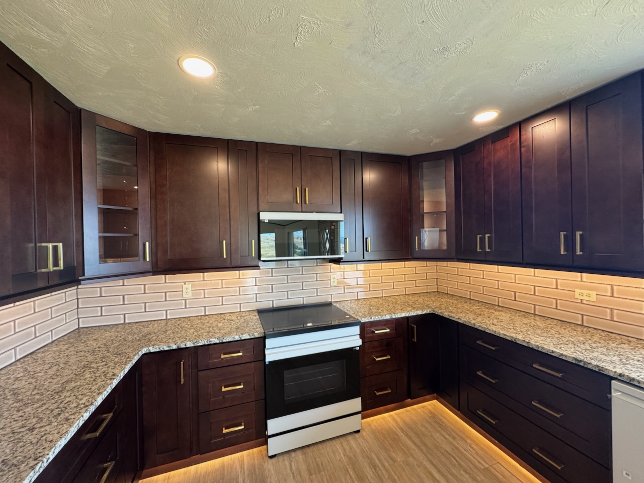 37468 Ponderilla Drive Property Photo 4