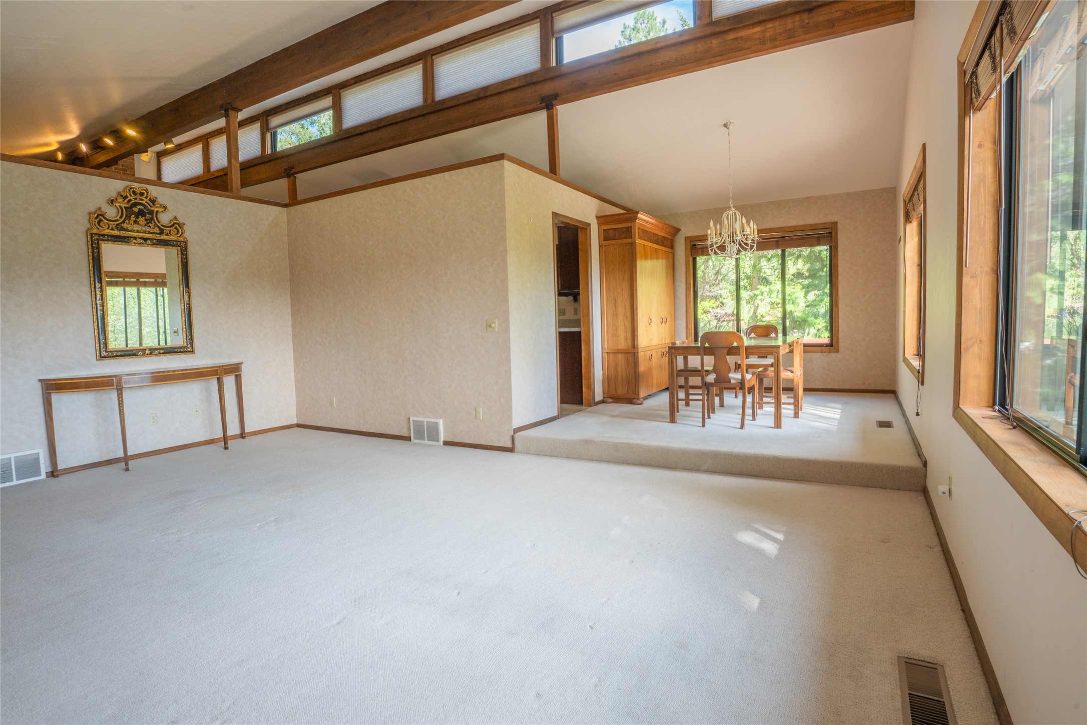 4704 Aspen Drive Property Photo 4