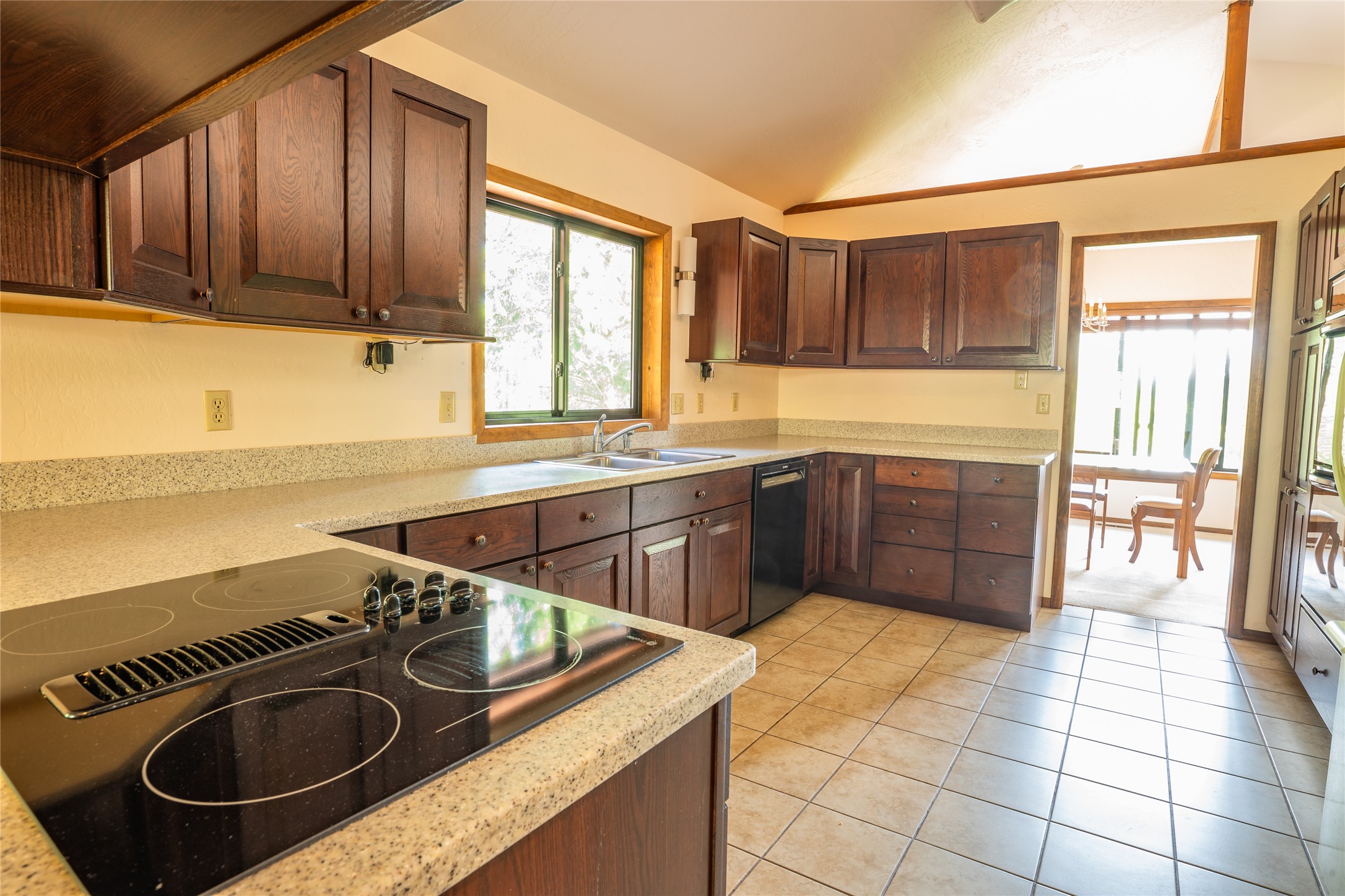 4704 Aspen Drive Property Photo 5