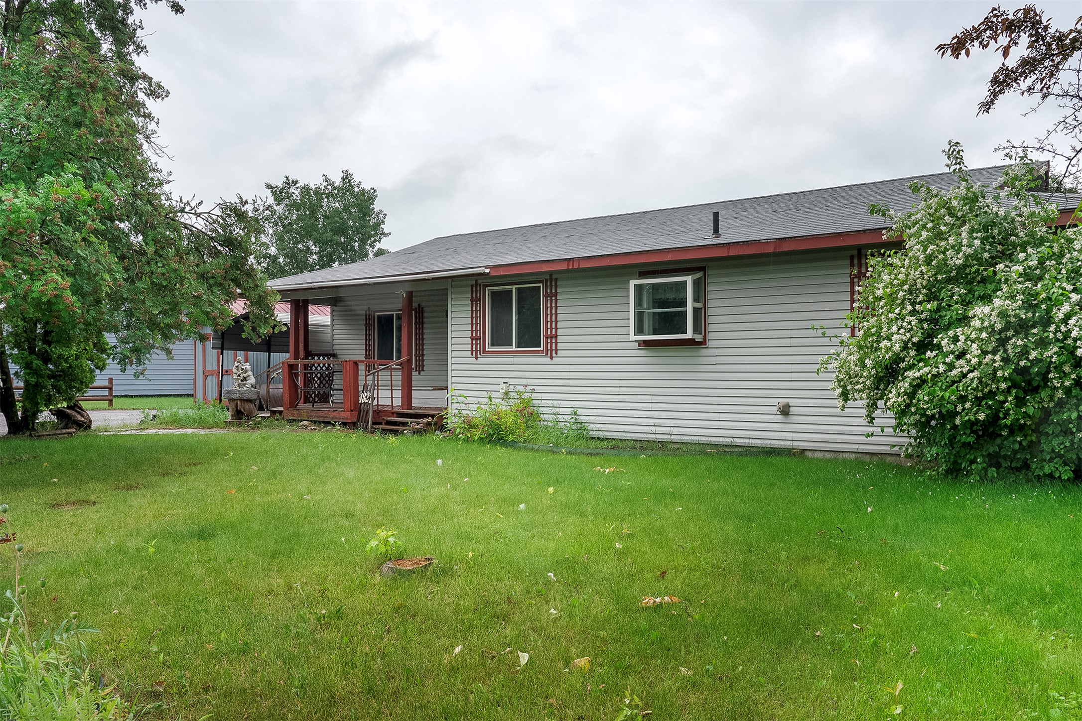 1827 W 9th Avenue W Property Photo 1