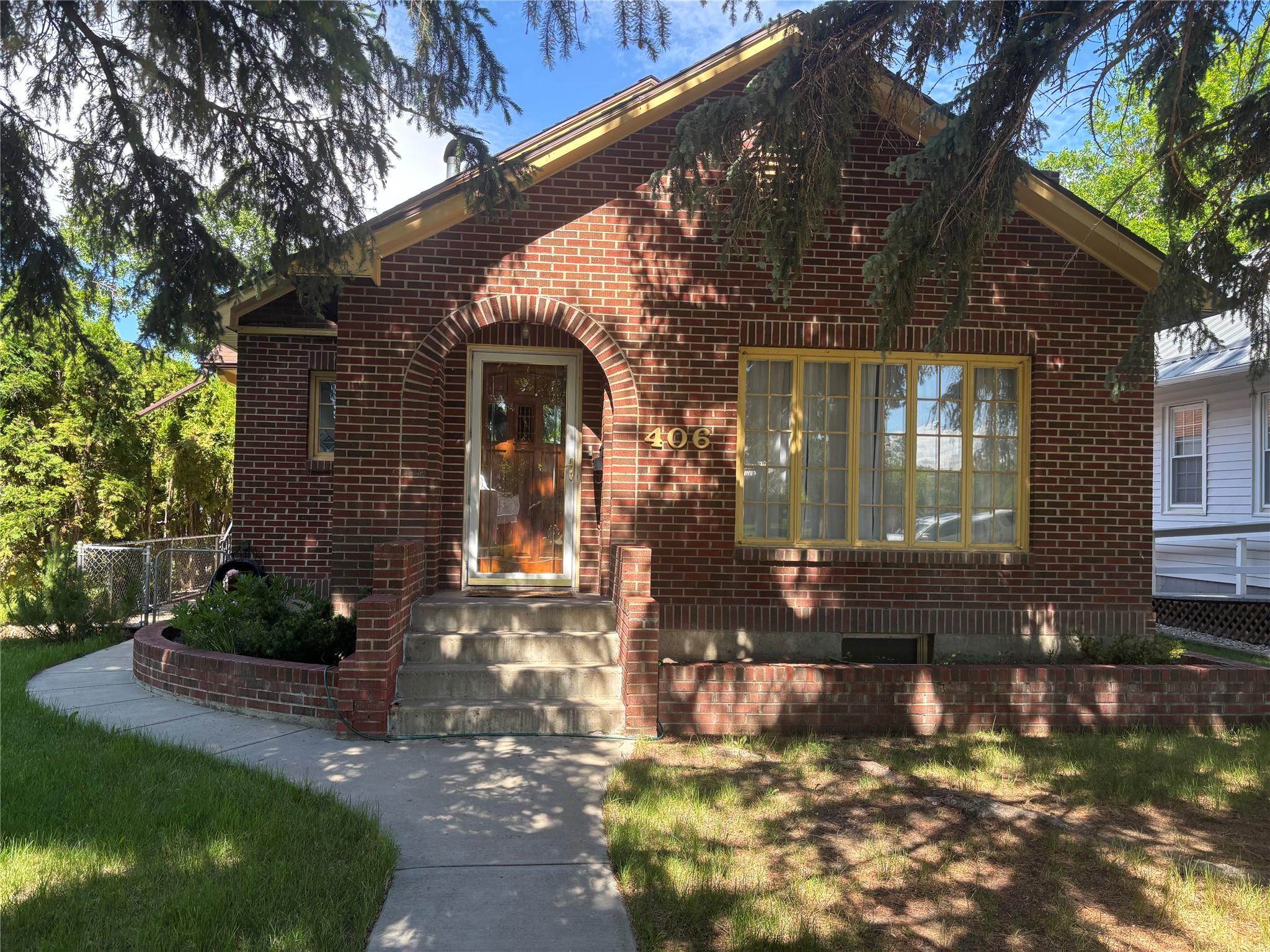 406 S Delaware Street Property Photo 1
